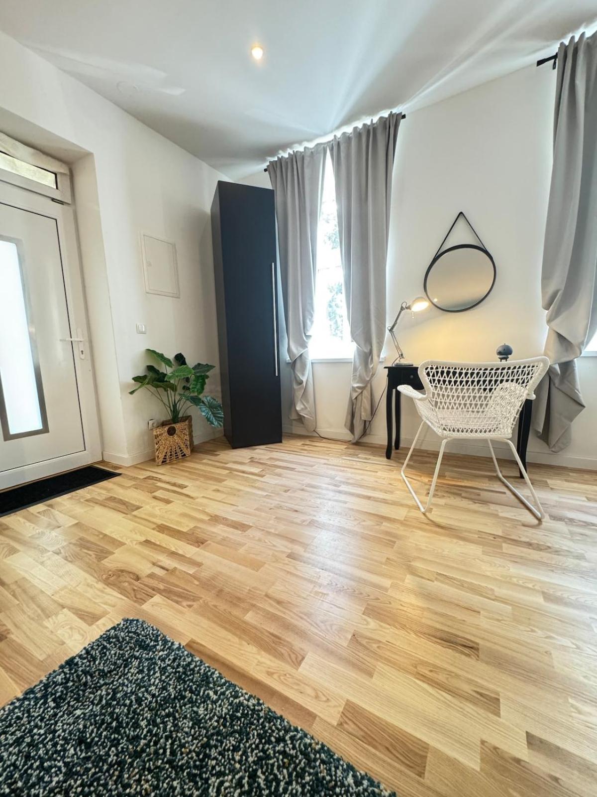 Apartamento Schritte Entfernt Vom Hundertwasserhaus L Hg3 *