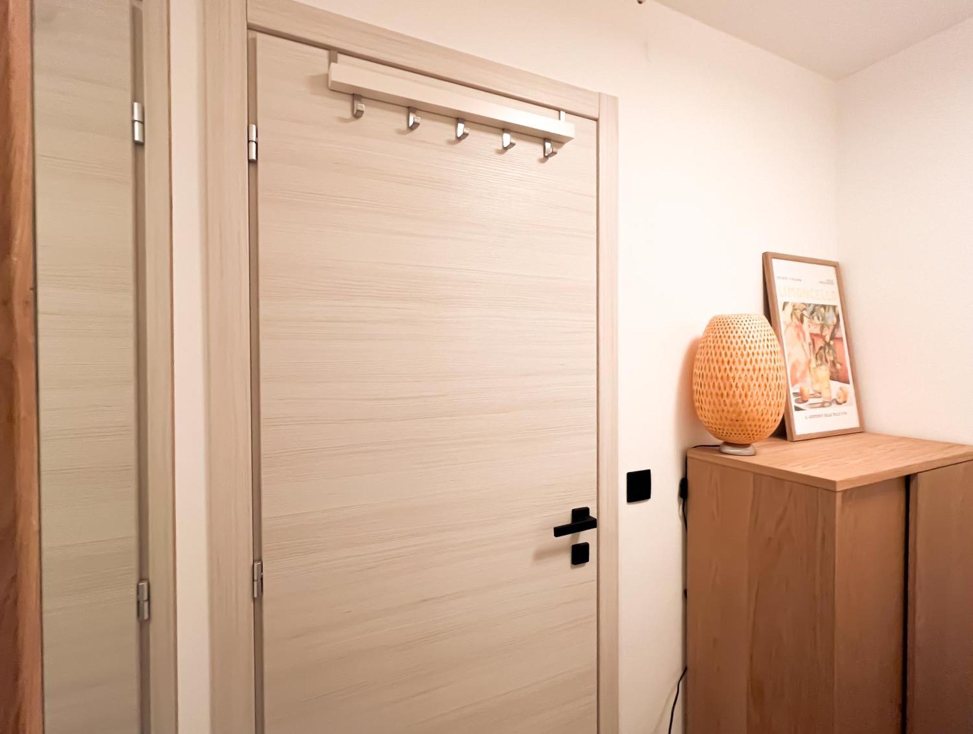 Modern Penthouse With Balcony & Free Parking Wien