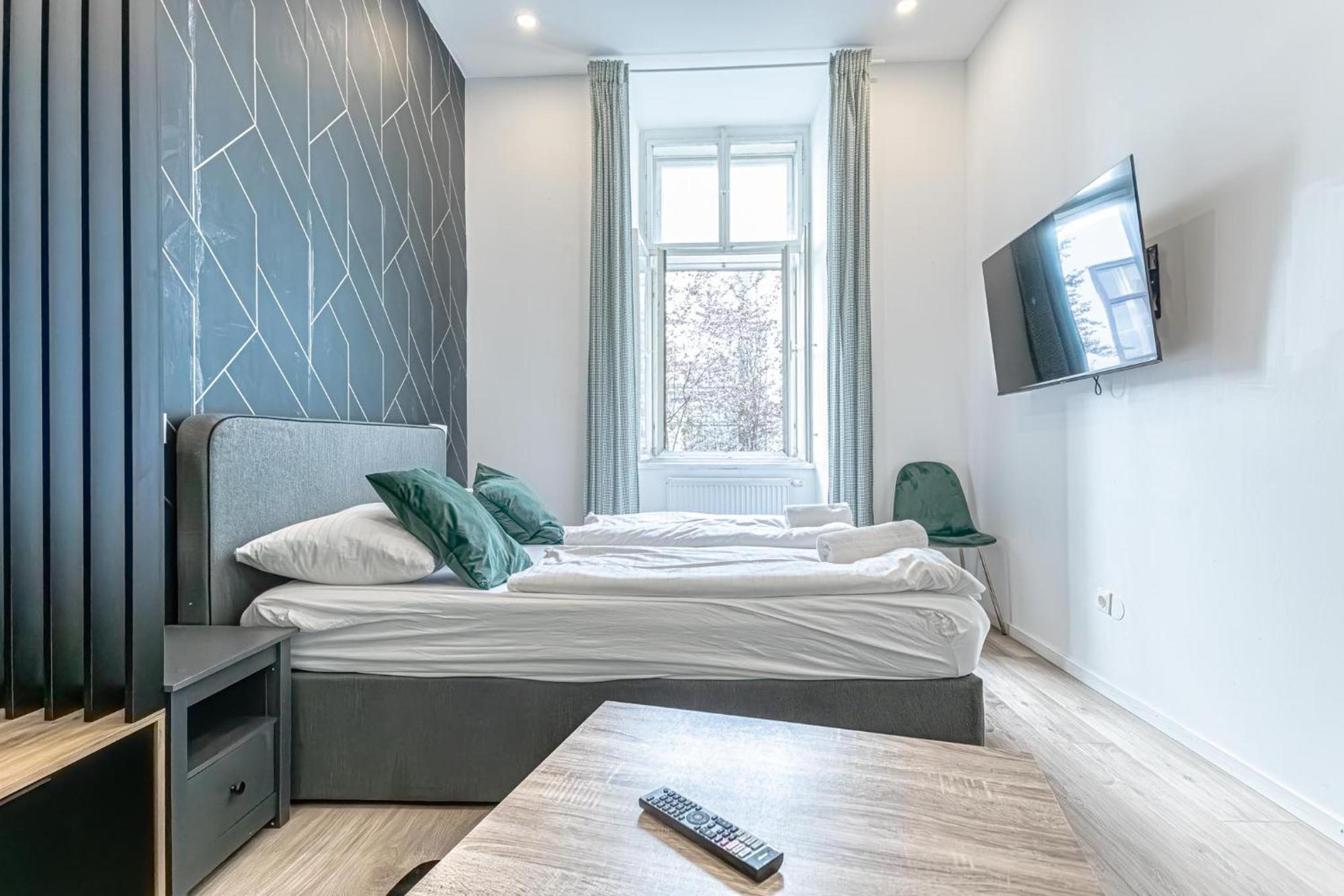 Shopping Paradise 9br Complex Ideal For 22 People * Vienna
