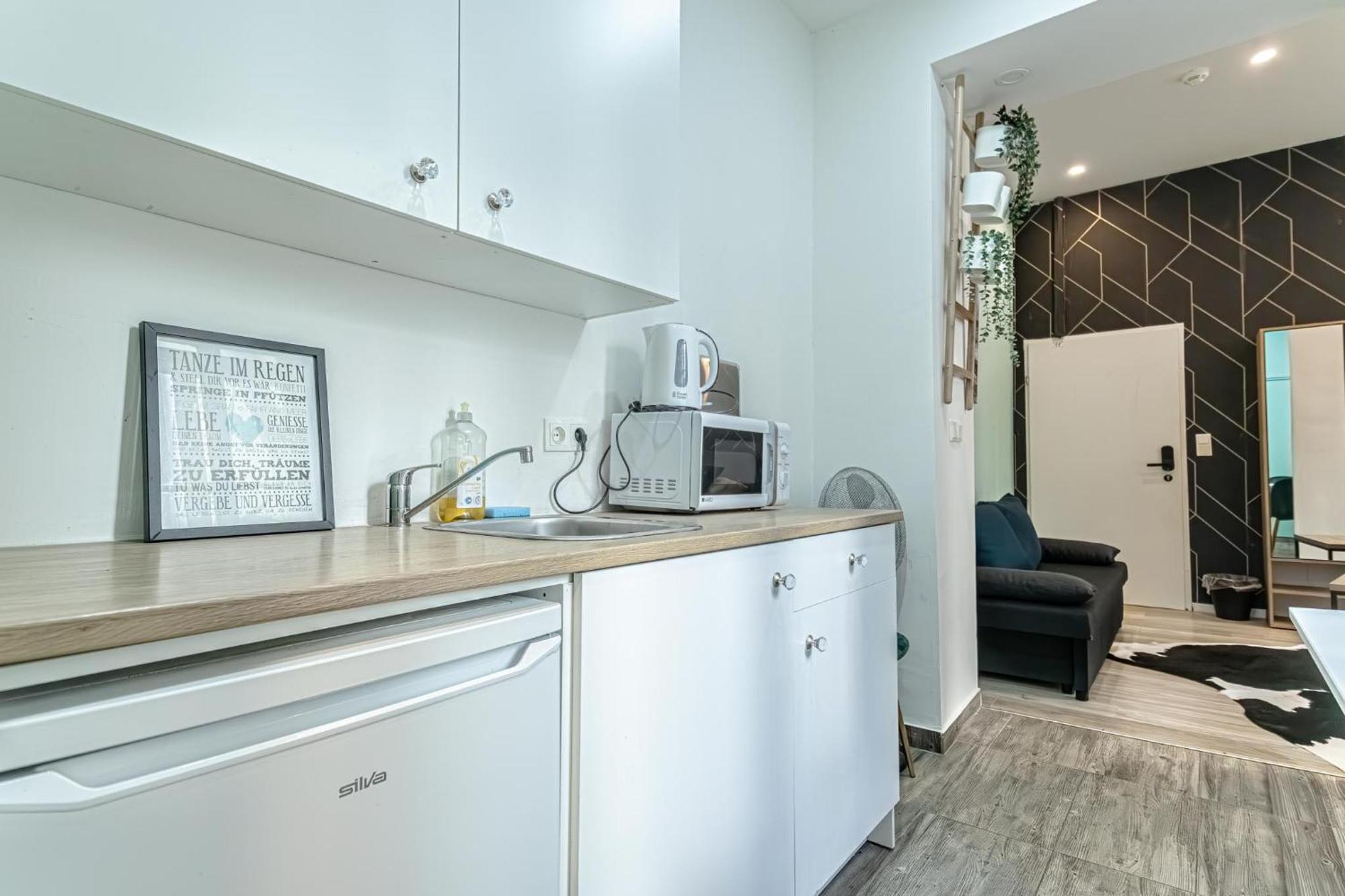Shopping Paradise 9br Complex Ideal For 22 People Apartment Vienna