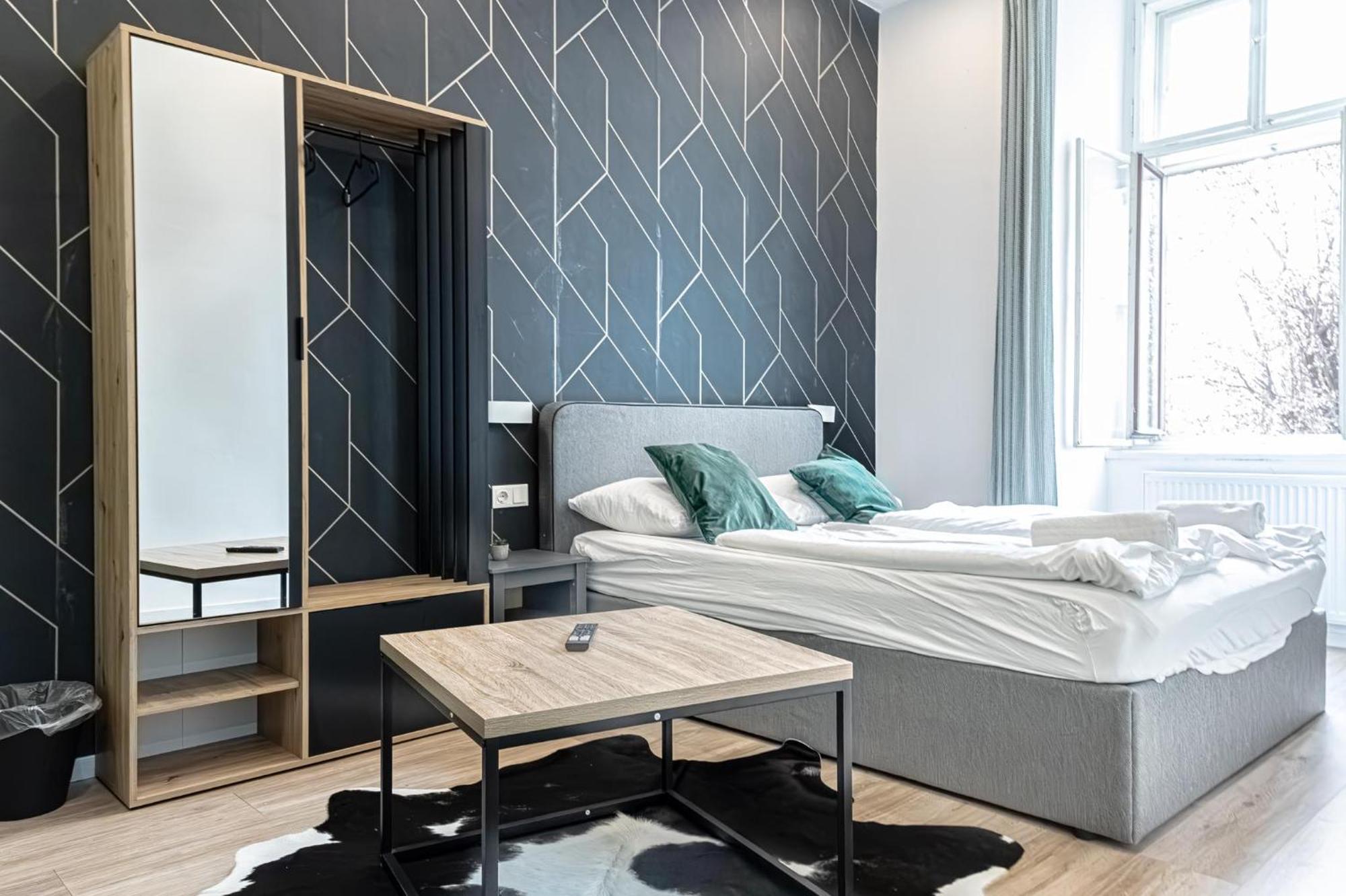 Shopping Paradise 9br Complex Ideal For 22 People * Vienna