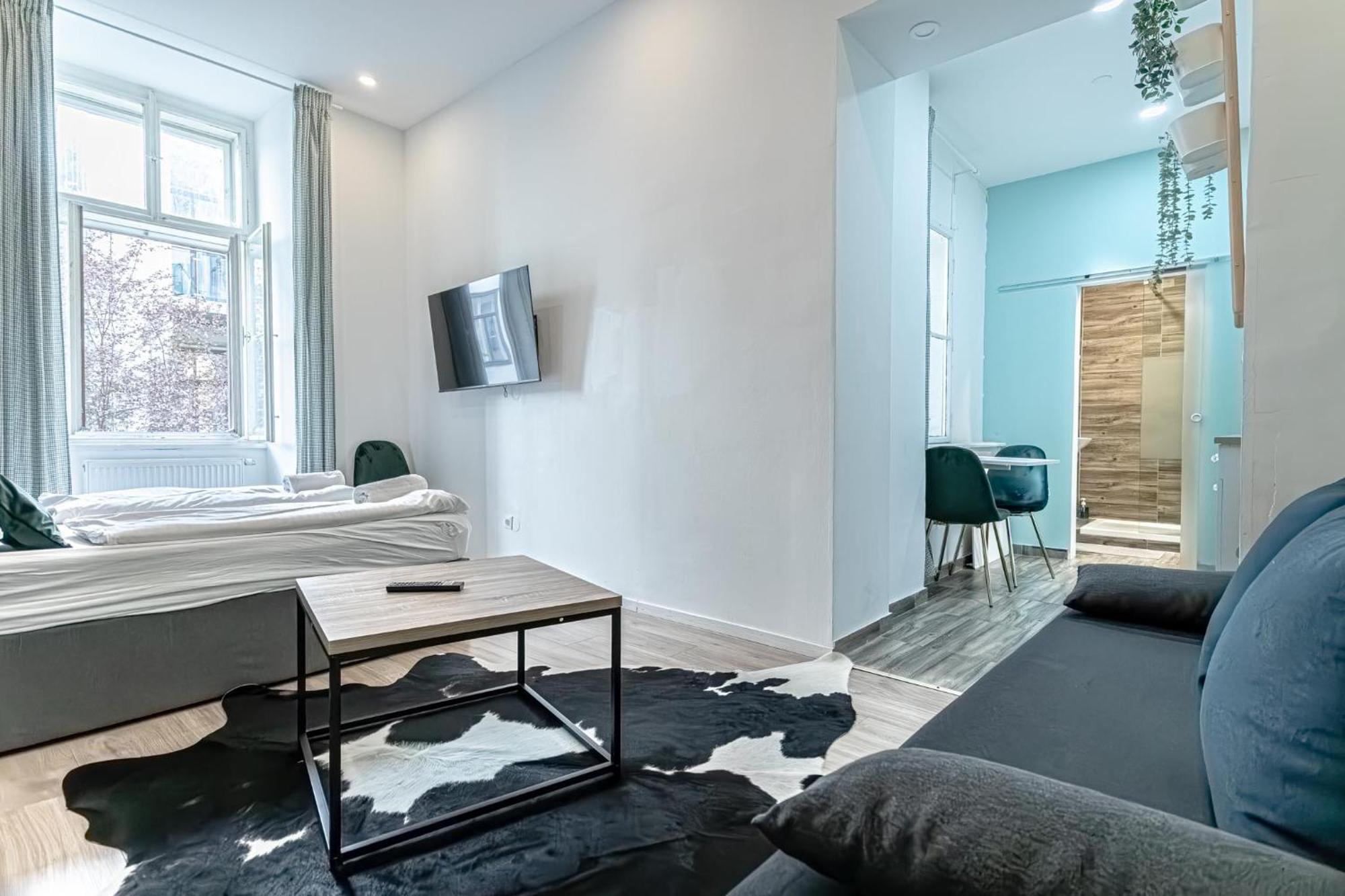Shopping Paradise 9br Complex Ideal For 22 People Apartment *