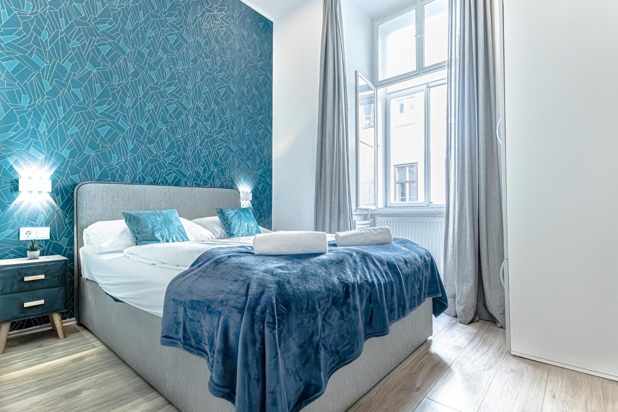 Shopping Paradise 9br Complex Ideal For 22 People Apartment *