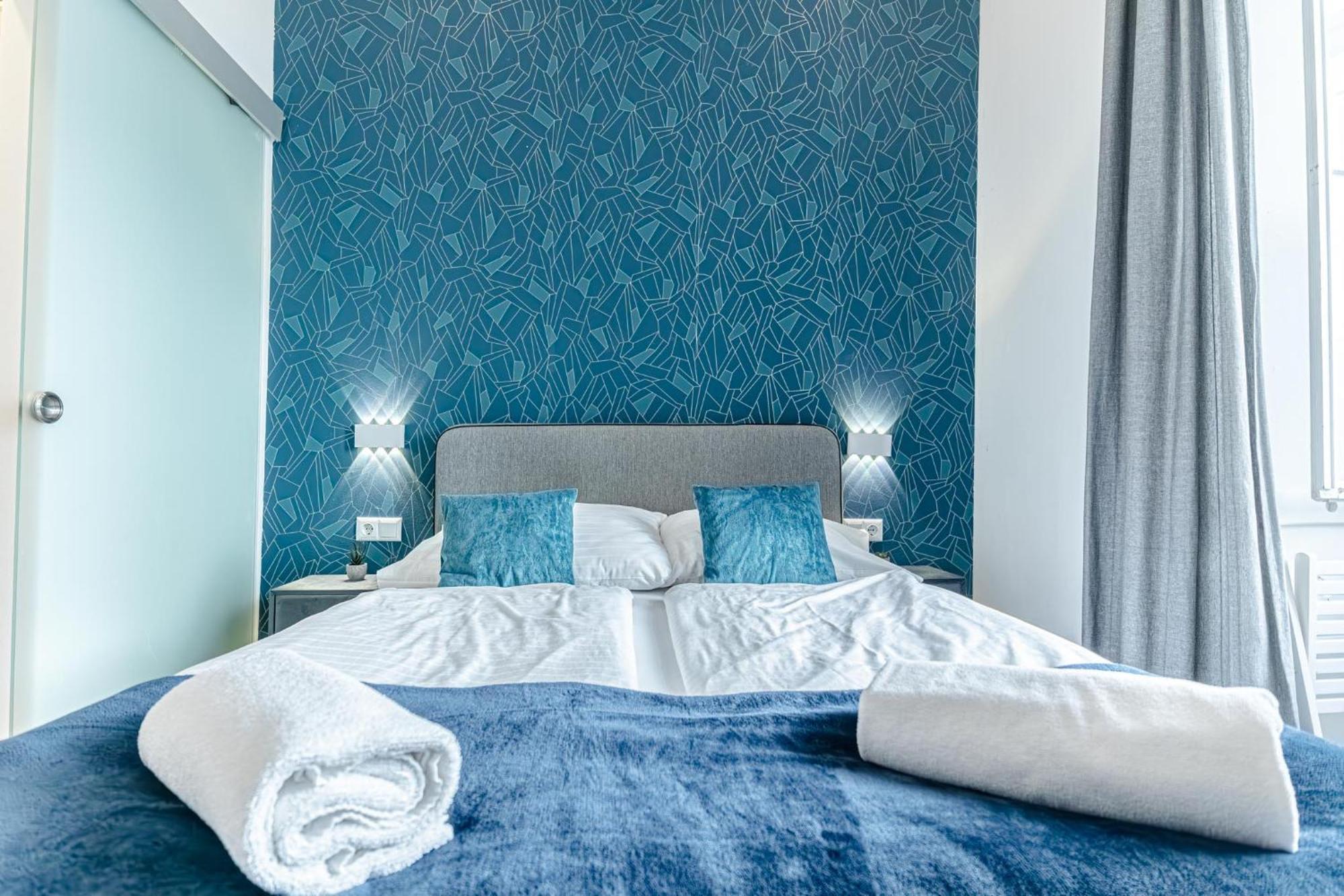Apartment Shopping Paradise 9br Complex Ideal For 22 People Vienna