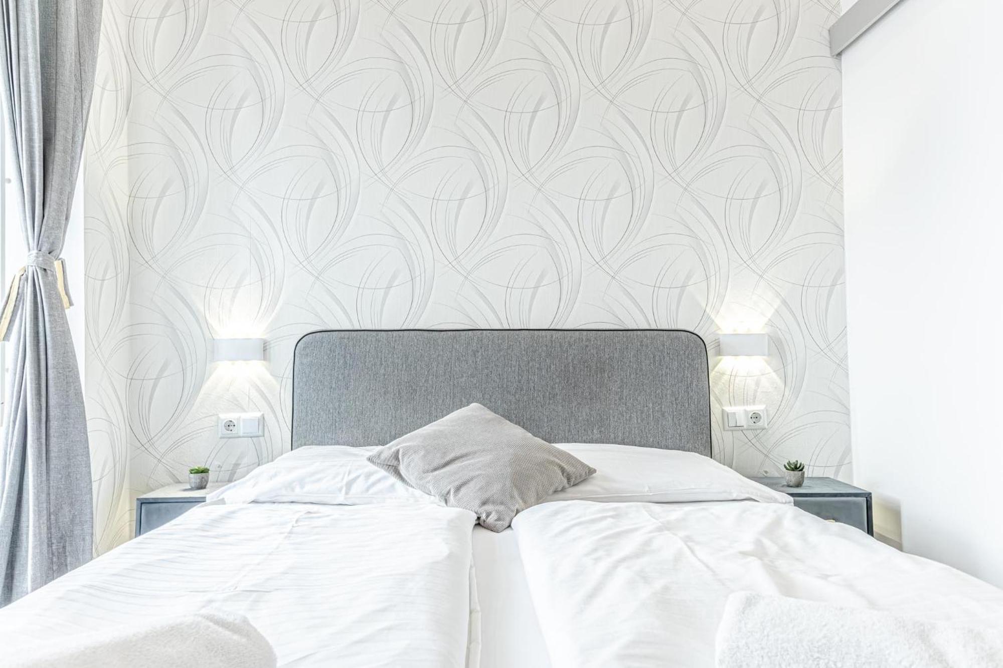 Shopping Paradise 9br Complex Ideal For 22 People Vienna