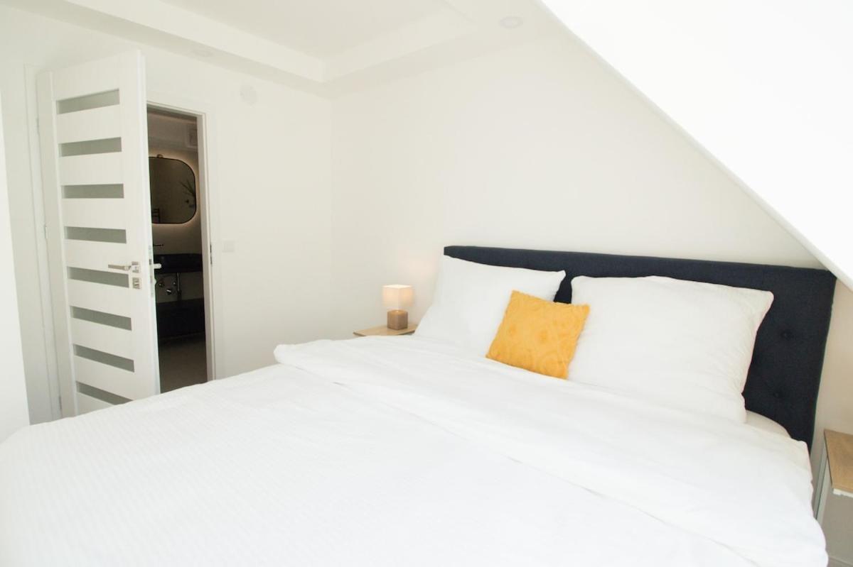 Cozy With Wooden Accents & Terrace L Jos16 Vienna