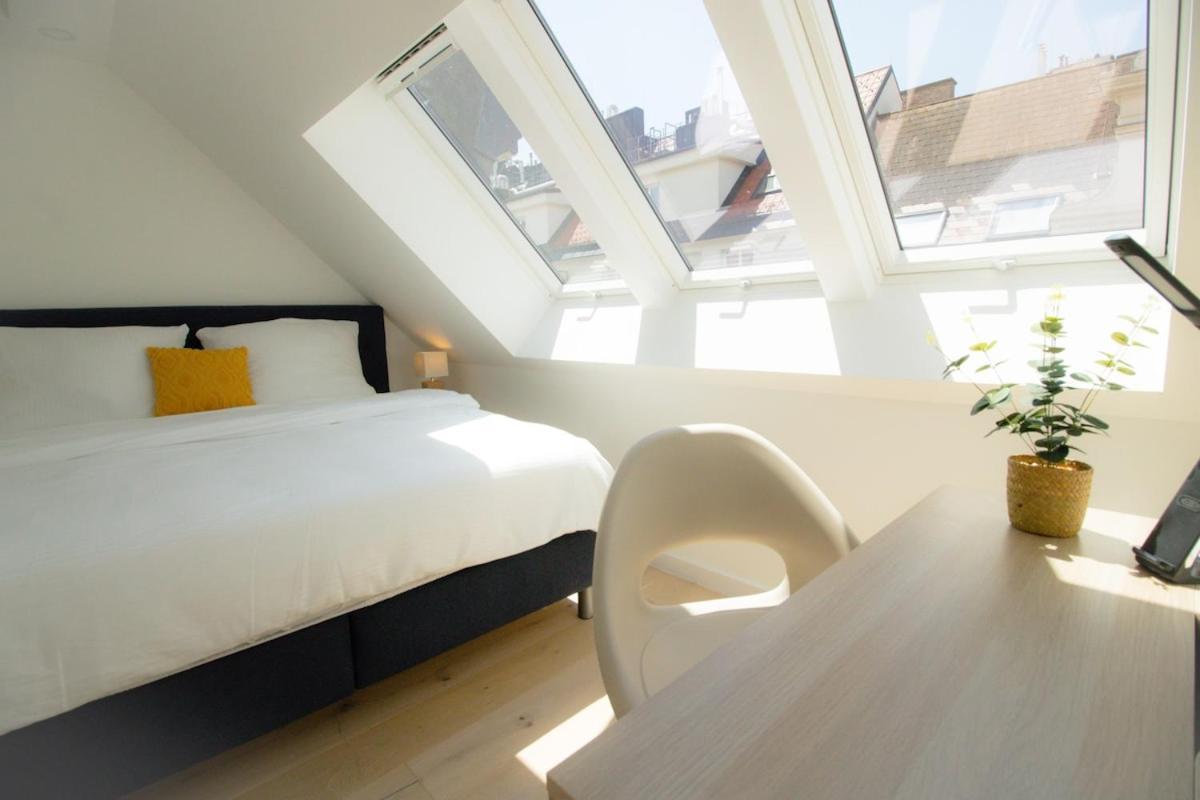Cozy With Wooden Accents & Terrace L Jos16 Apartment *