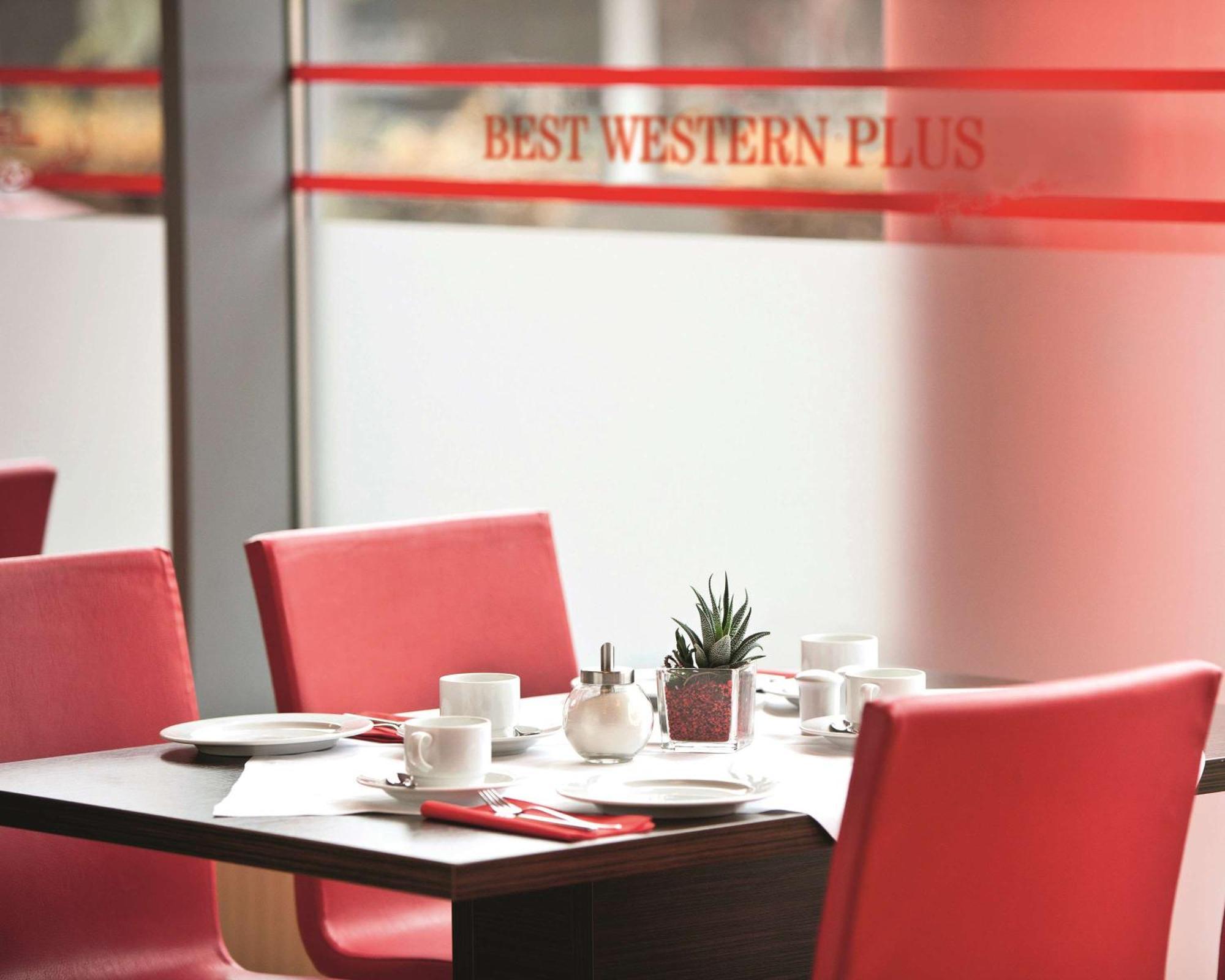 Hotel Western Amedia 4*