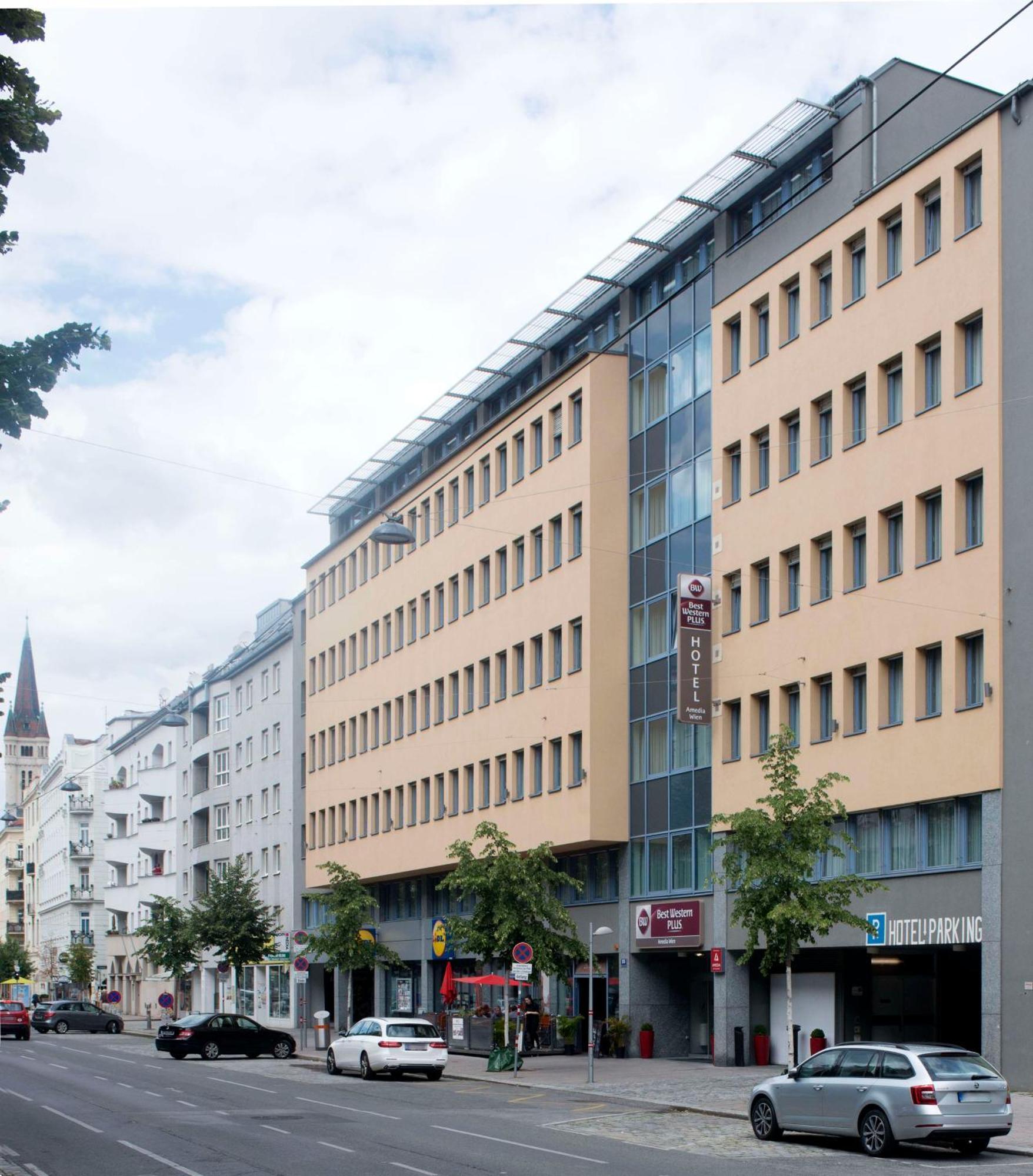 Western Amedia Hotel 4*
