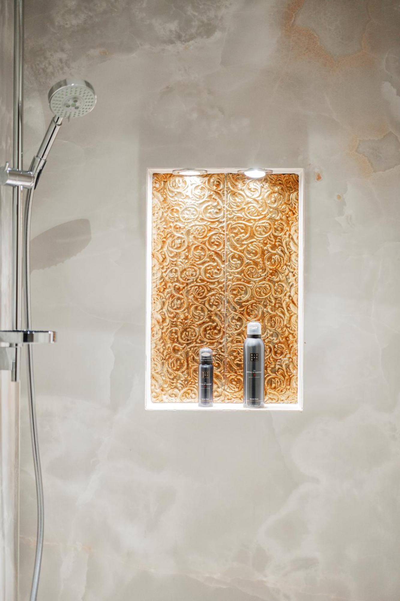 Luxury Designer In Center Of Apartment