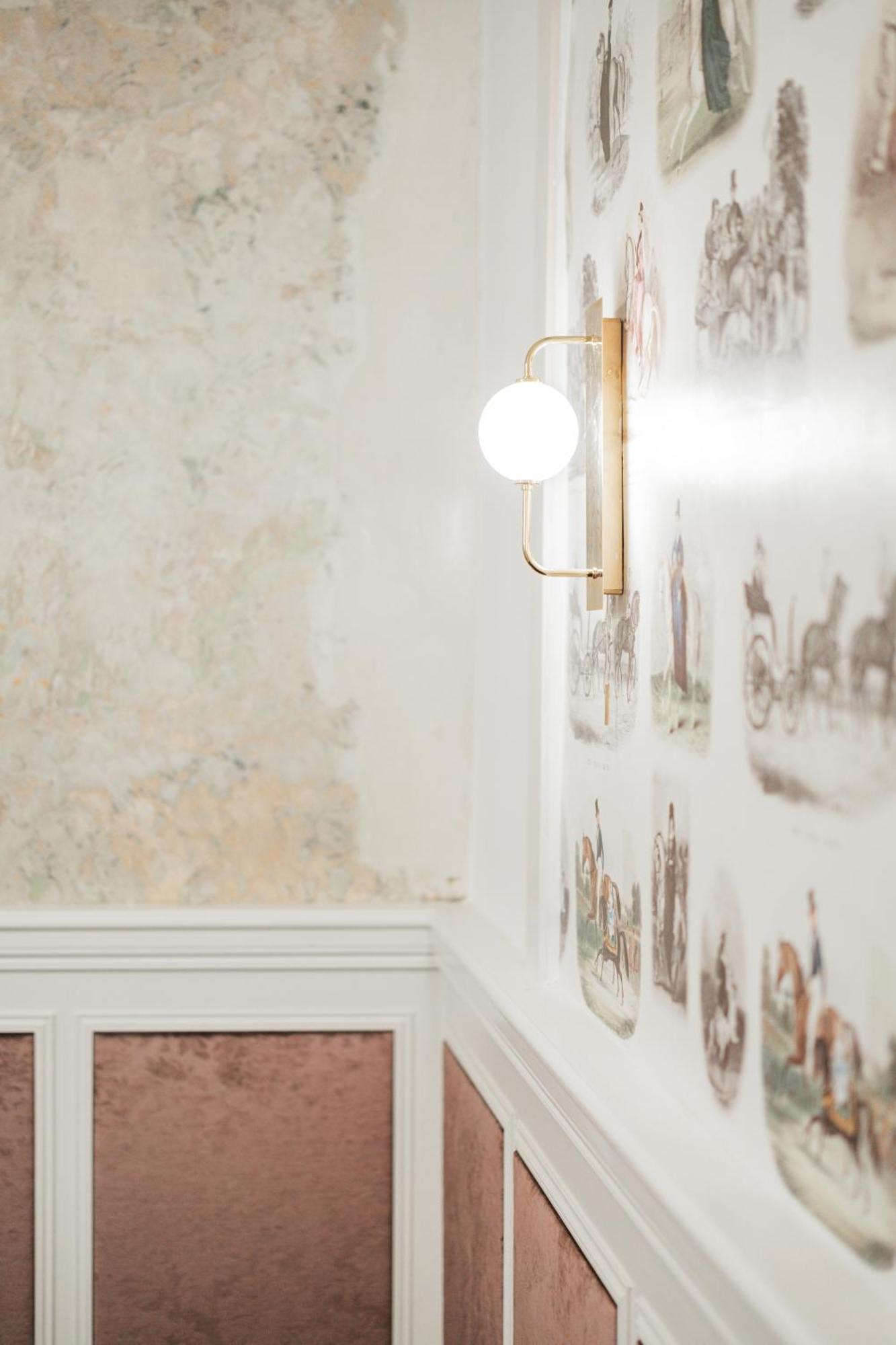 Luxury Designer In Center Of Apartment