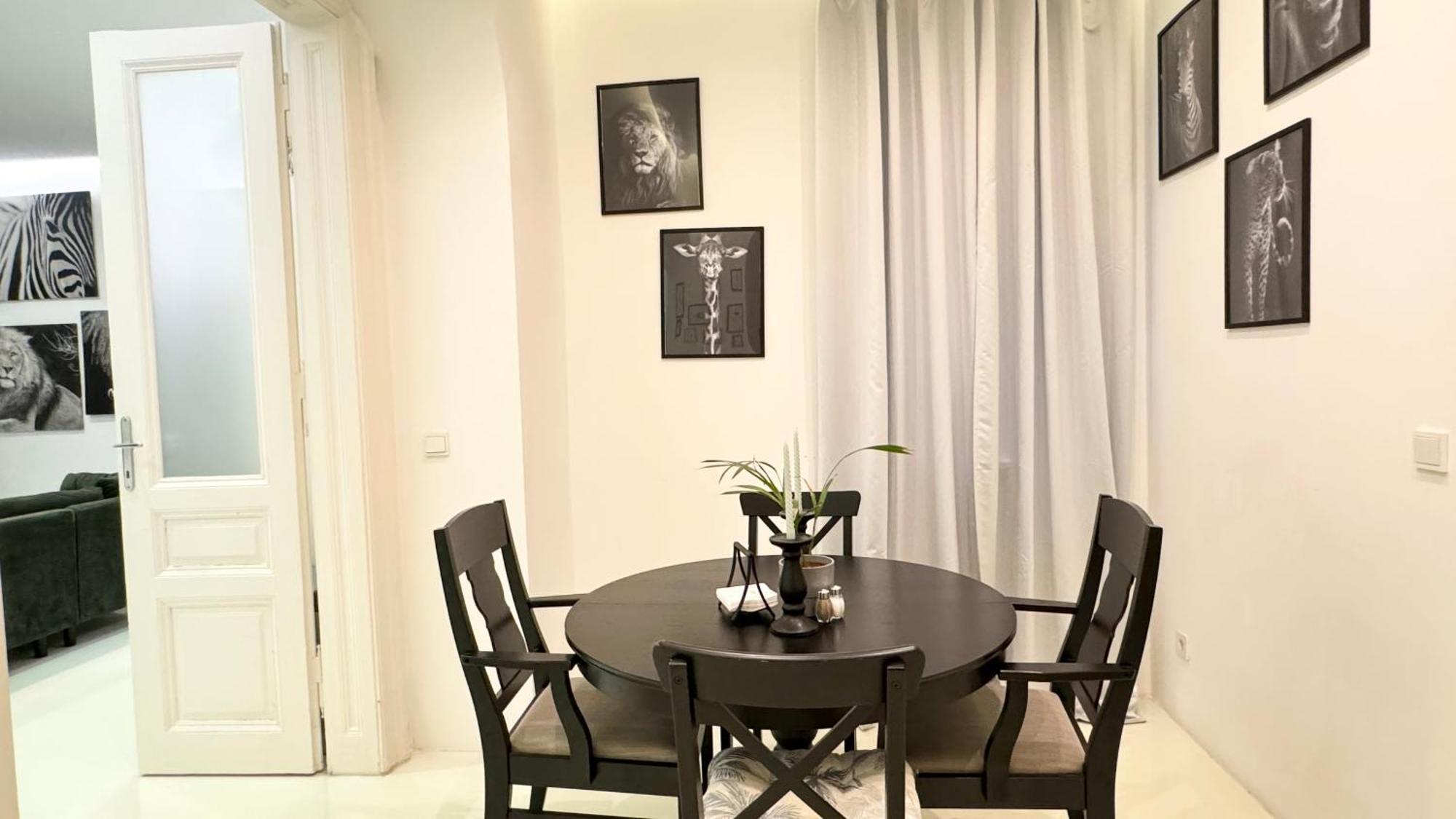 African Paradise With Jacuzzi & Sauna Apartment Wien