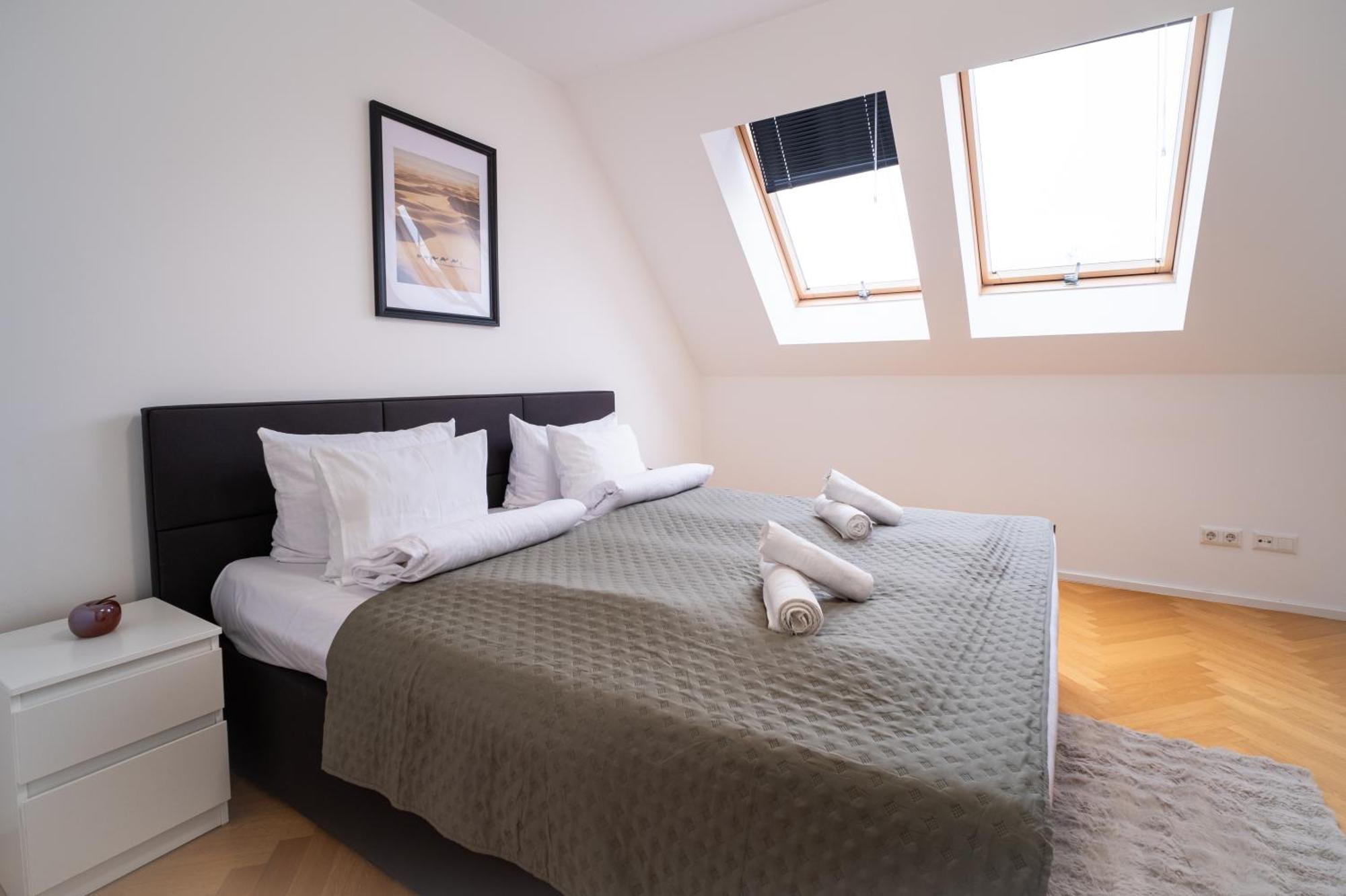 Apartment Sweet - Leopold