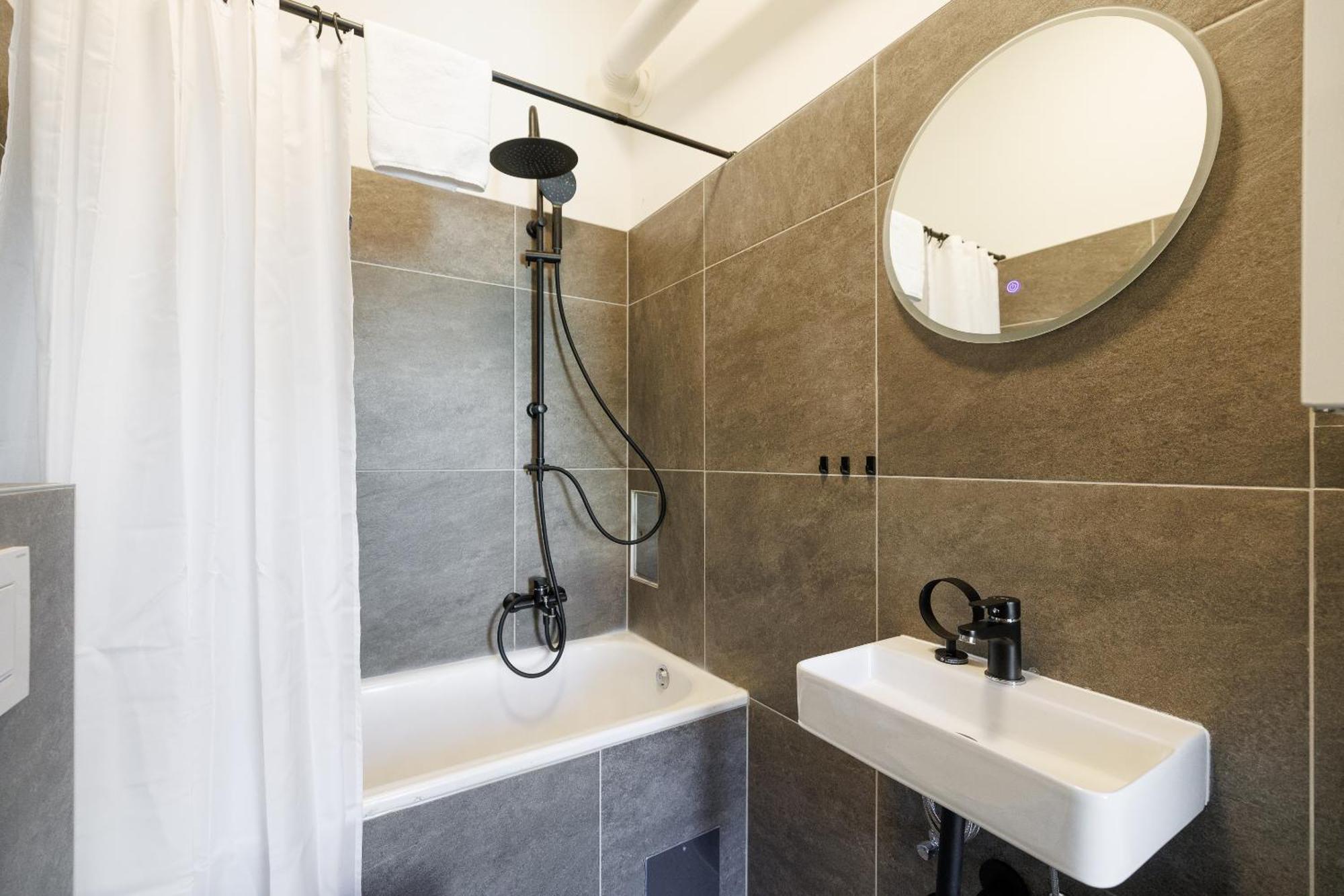 - Hauptbahnhof Apartment Vienna