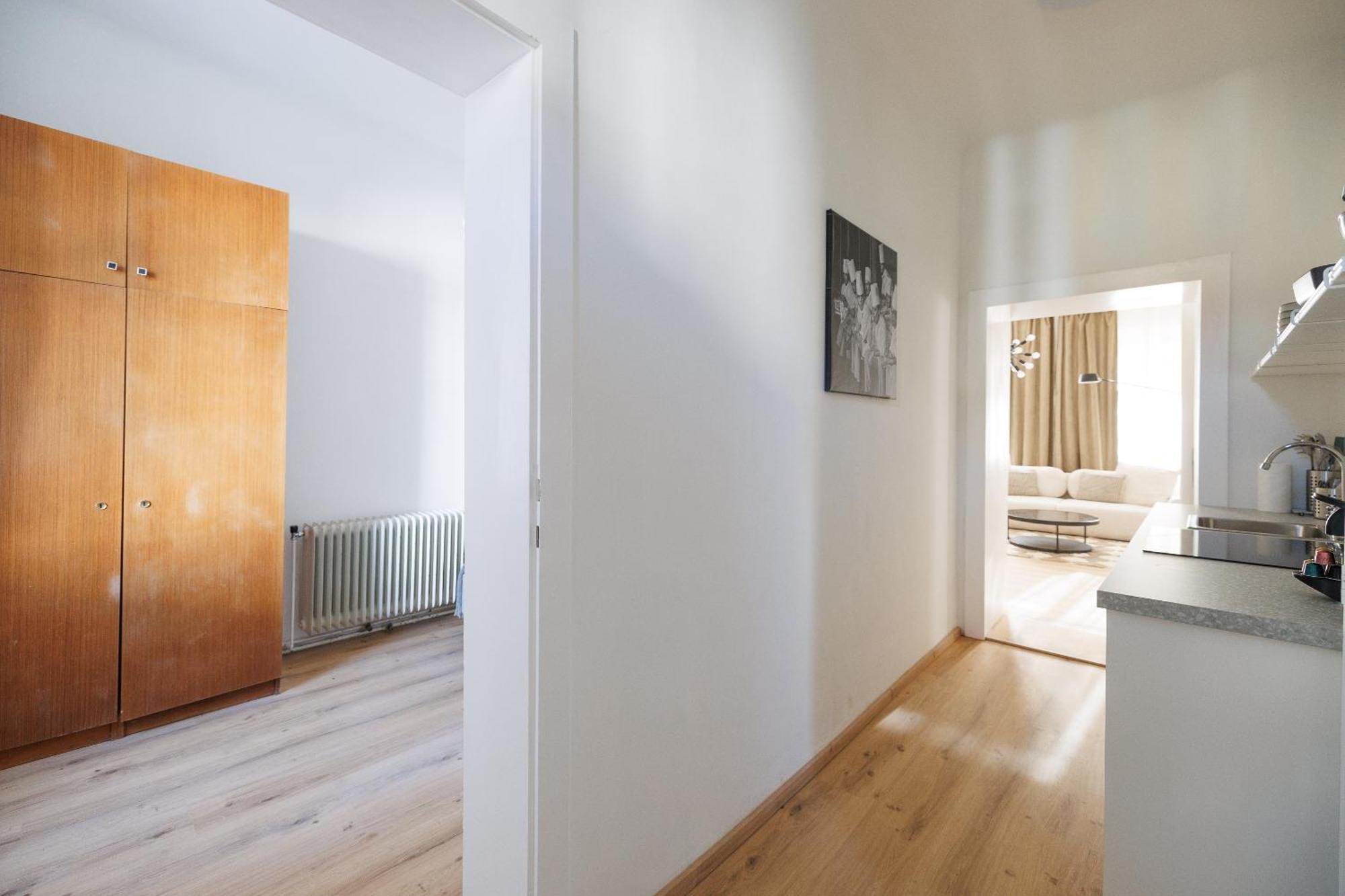 - Hauptbahnhof Apartment *