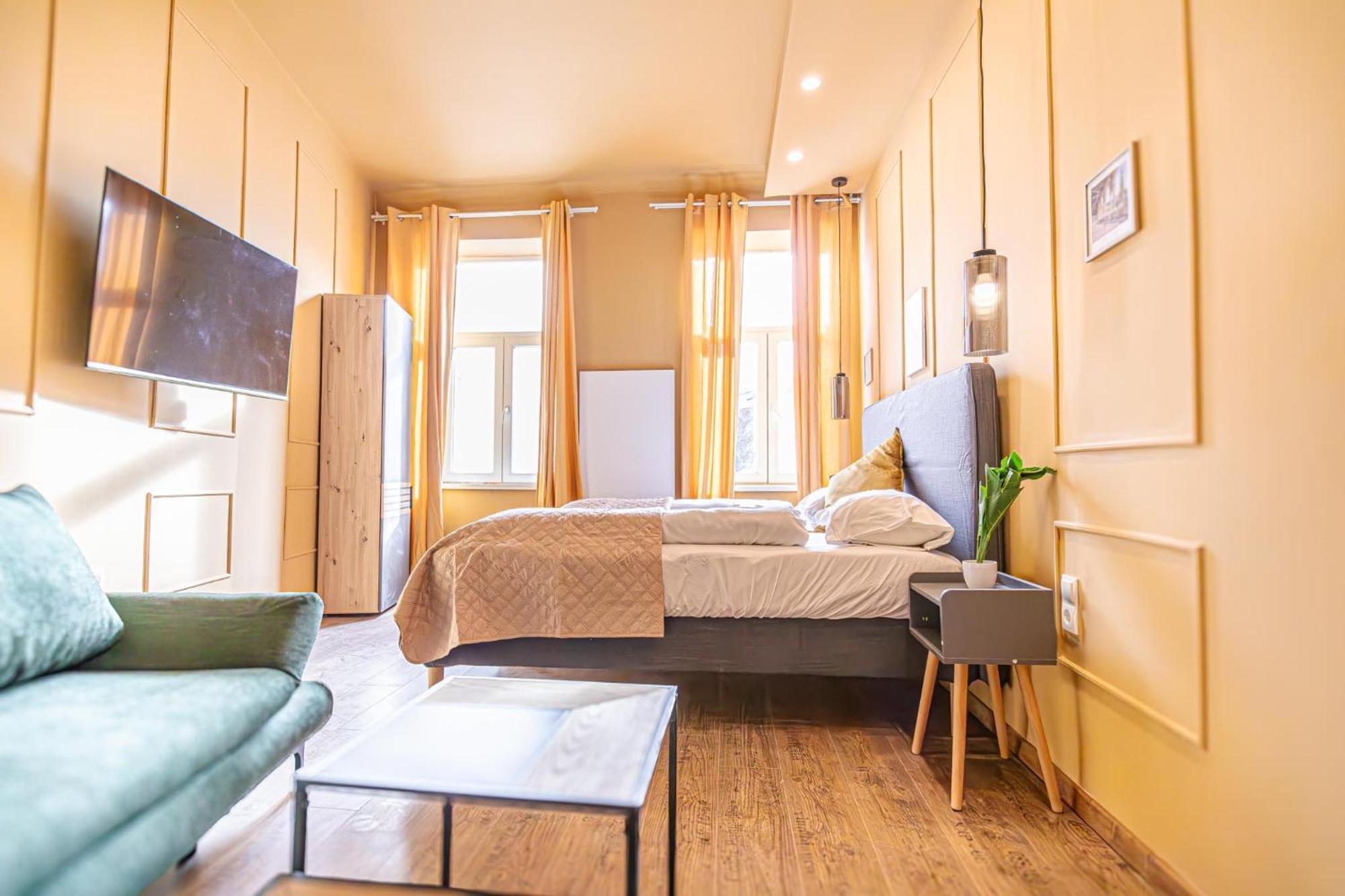 Apartment 4br Shared Apt, Centrally Located In