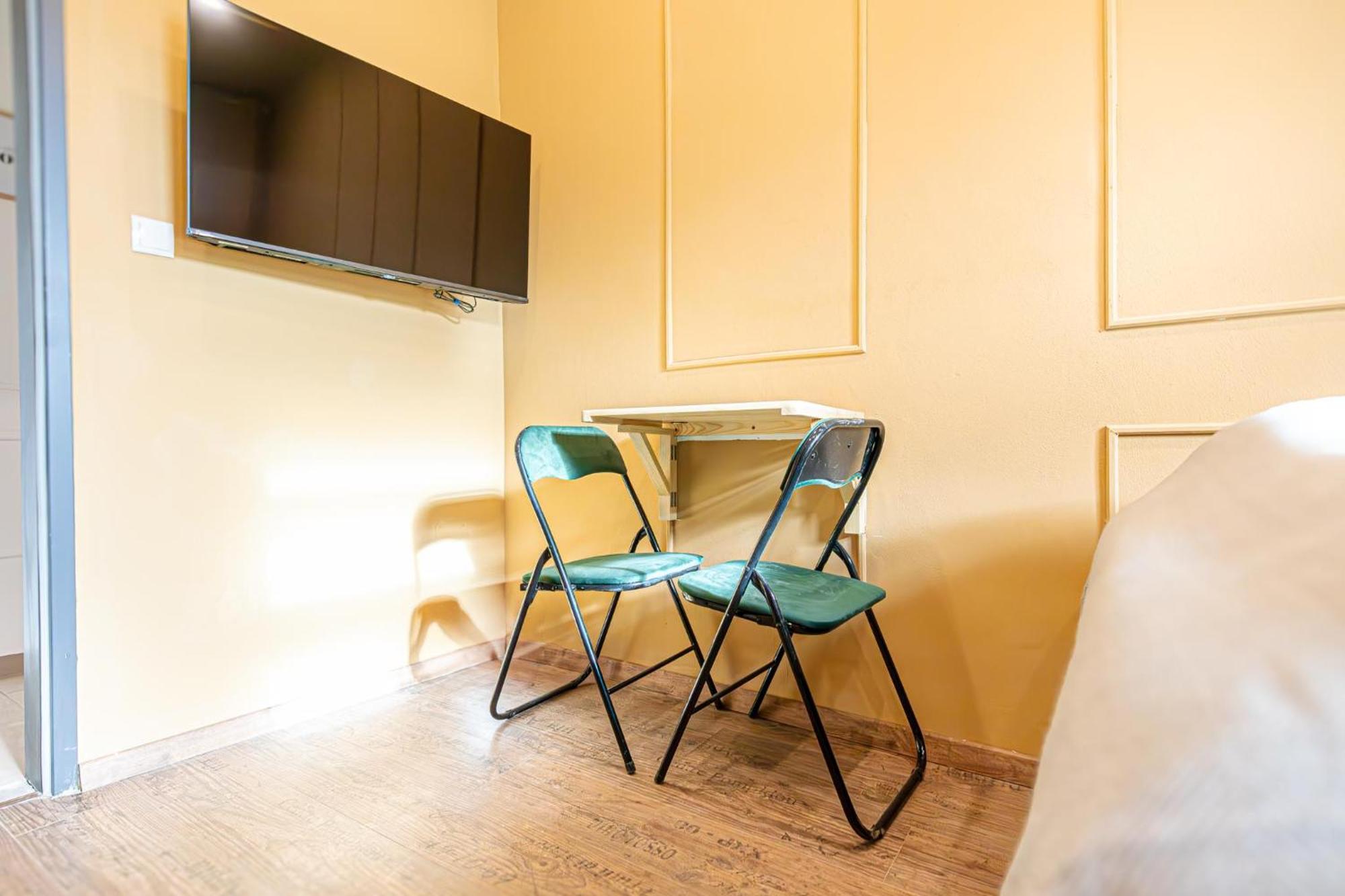 Apartment 4br Shared Apt, Centrally Located In