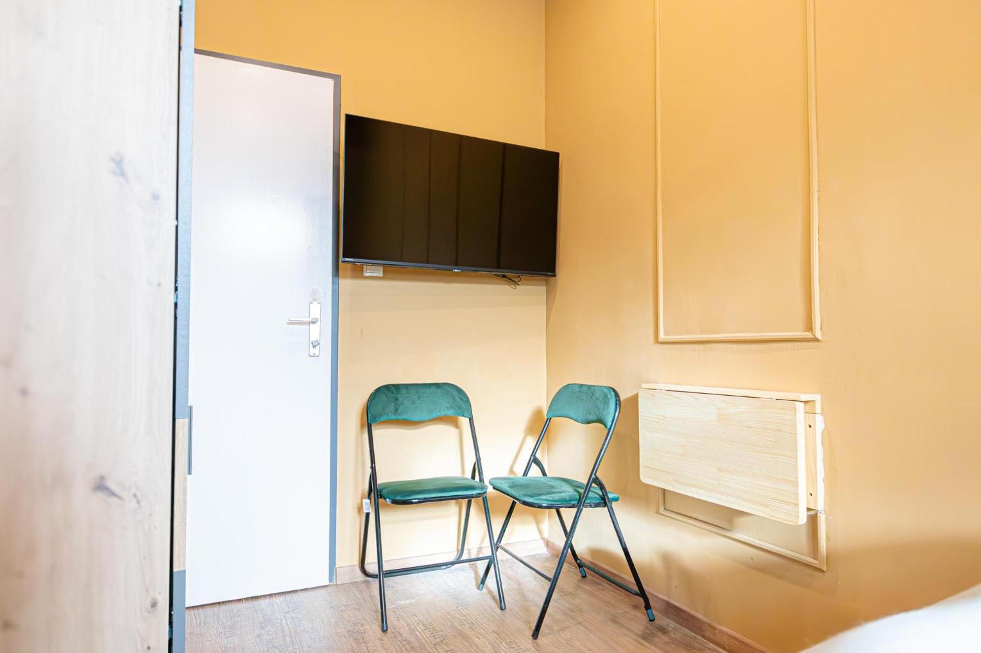 Apartment 4br Shared Apt, Centrally Located In