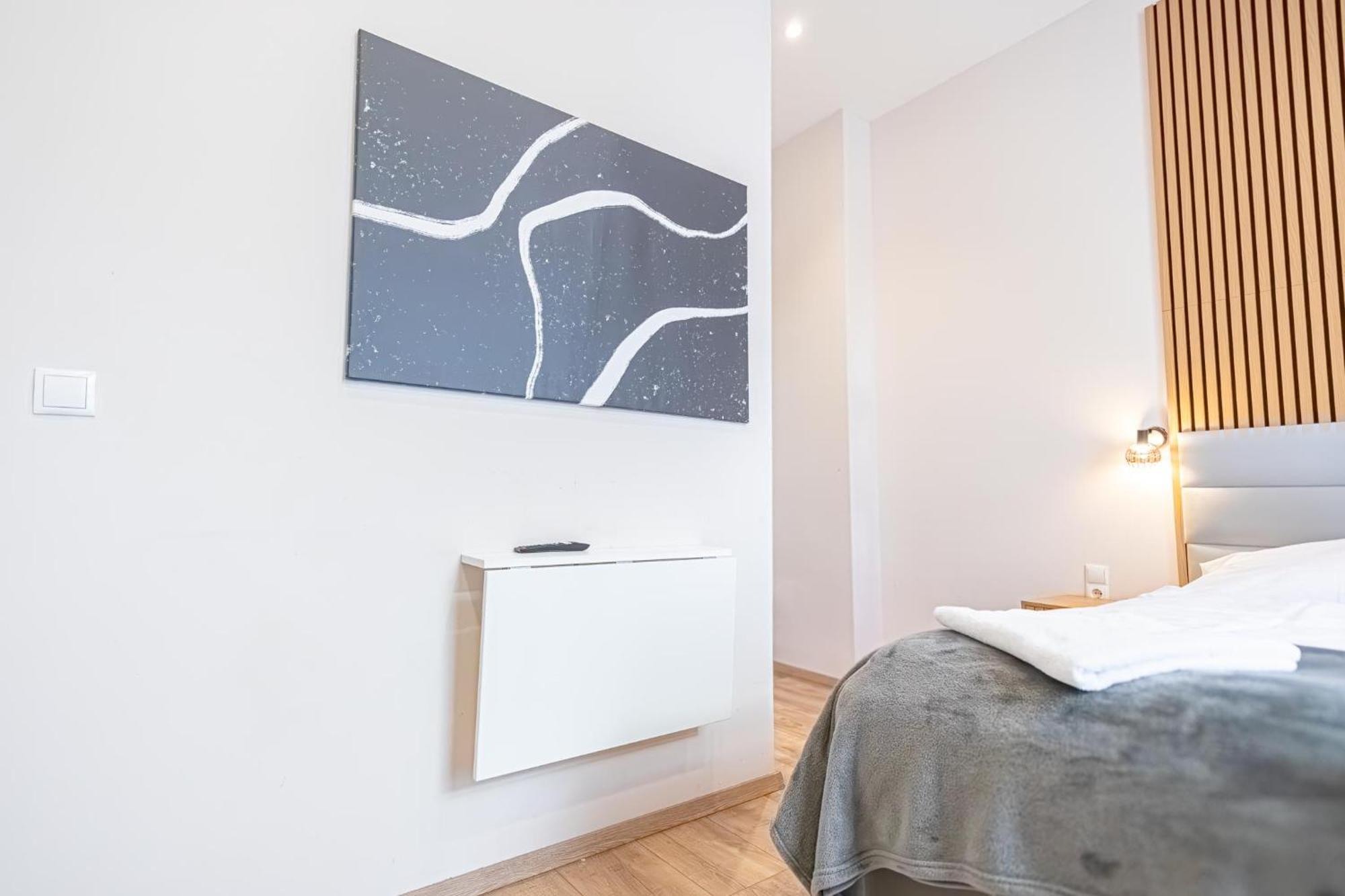 Wiener Stadthalle Boutique - Ideal For Couples *