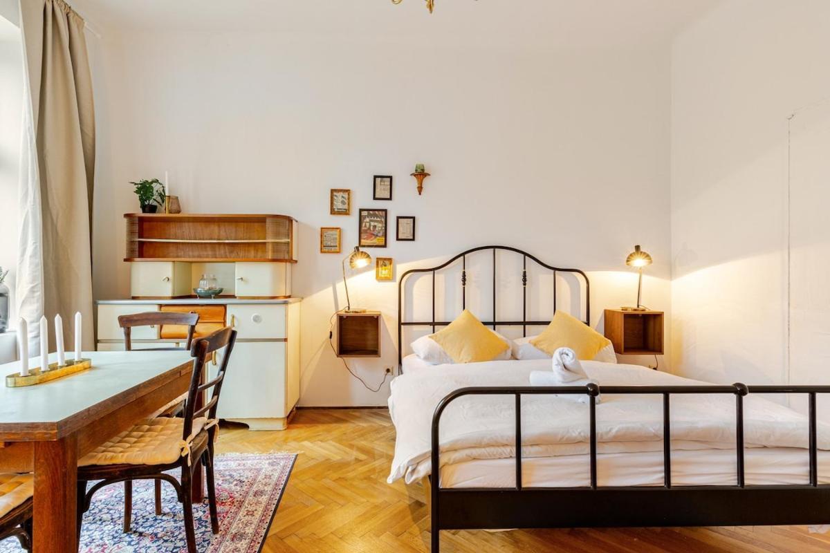 Apartment In Quiet Location Near Center