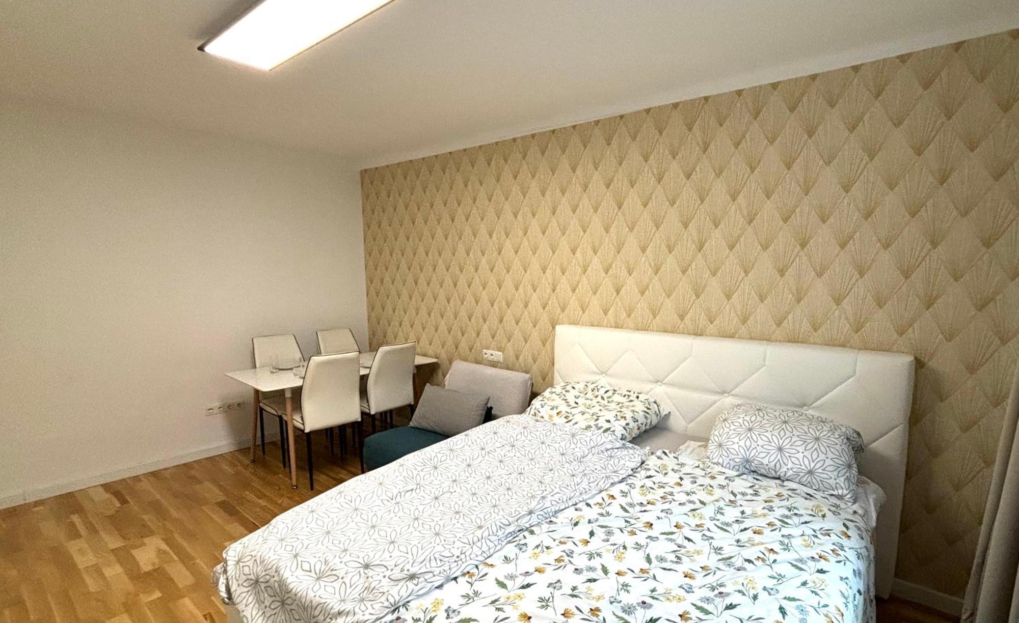 Exclusive Serviced Flat On Taborstrasse