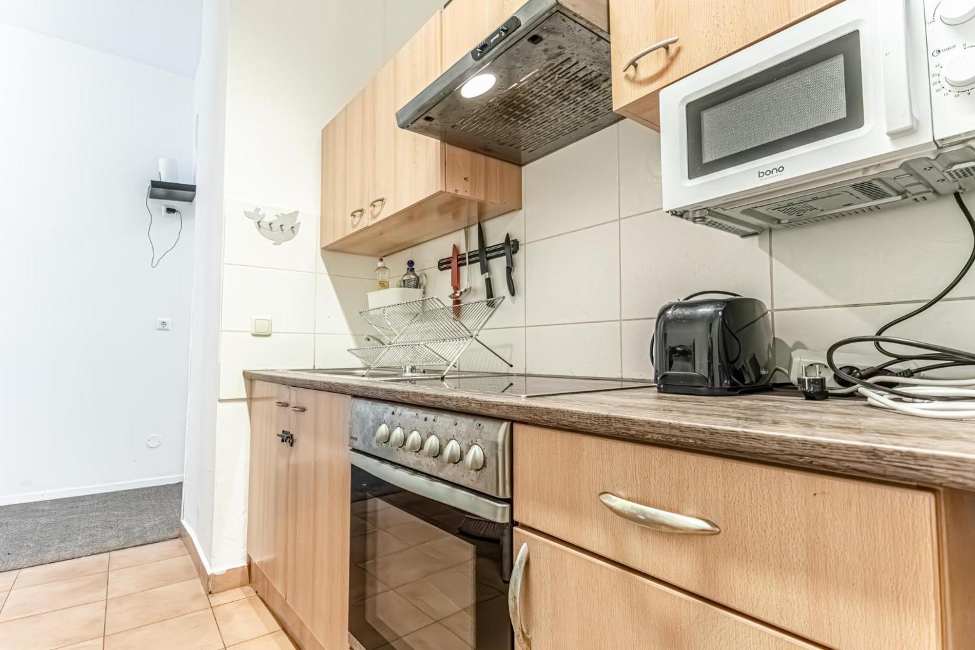 6br / Shared Garden Near Lorenz Boehler & Danube Apartment Vienna