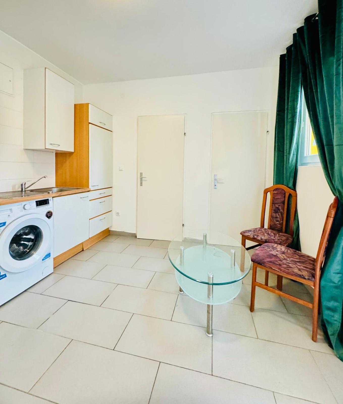 Affordable 2br Aptartment Direct Access To Vienna
