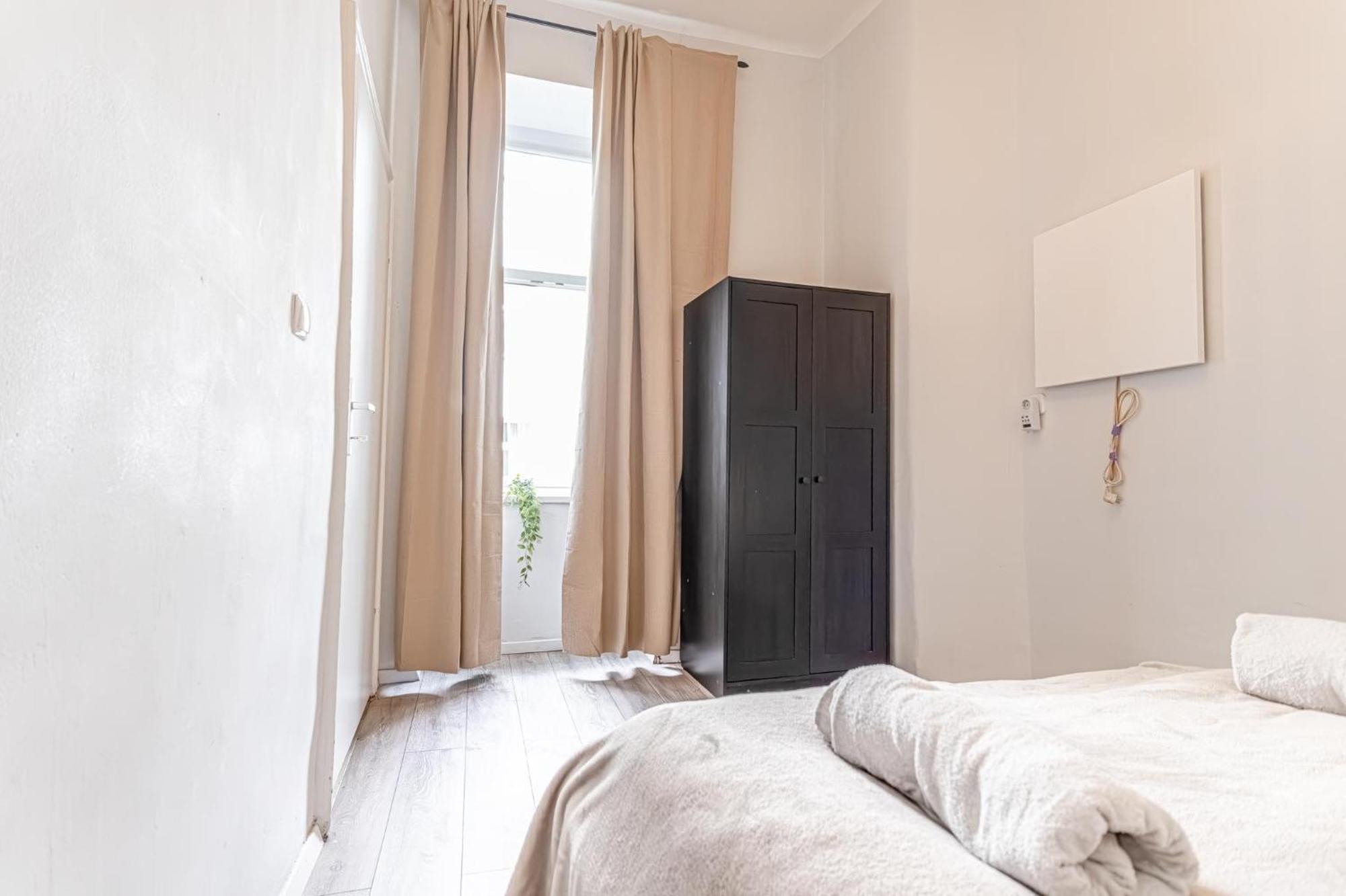 Budget-friendly 2br & 1lr, Delight Wien