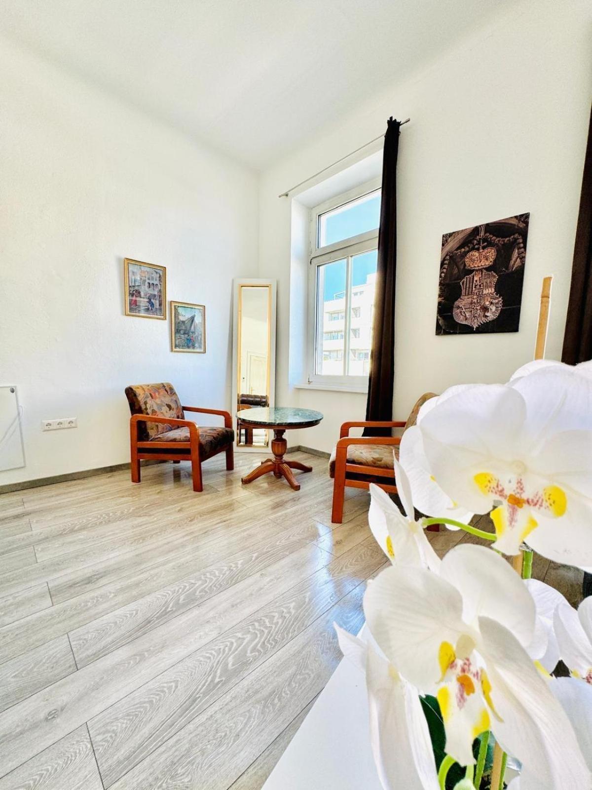 Comfy For Up To 3p, 10min To Fac Platz *