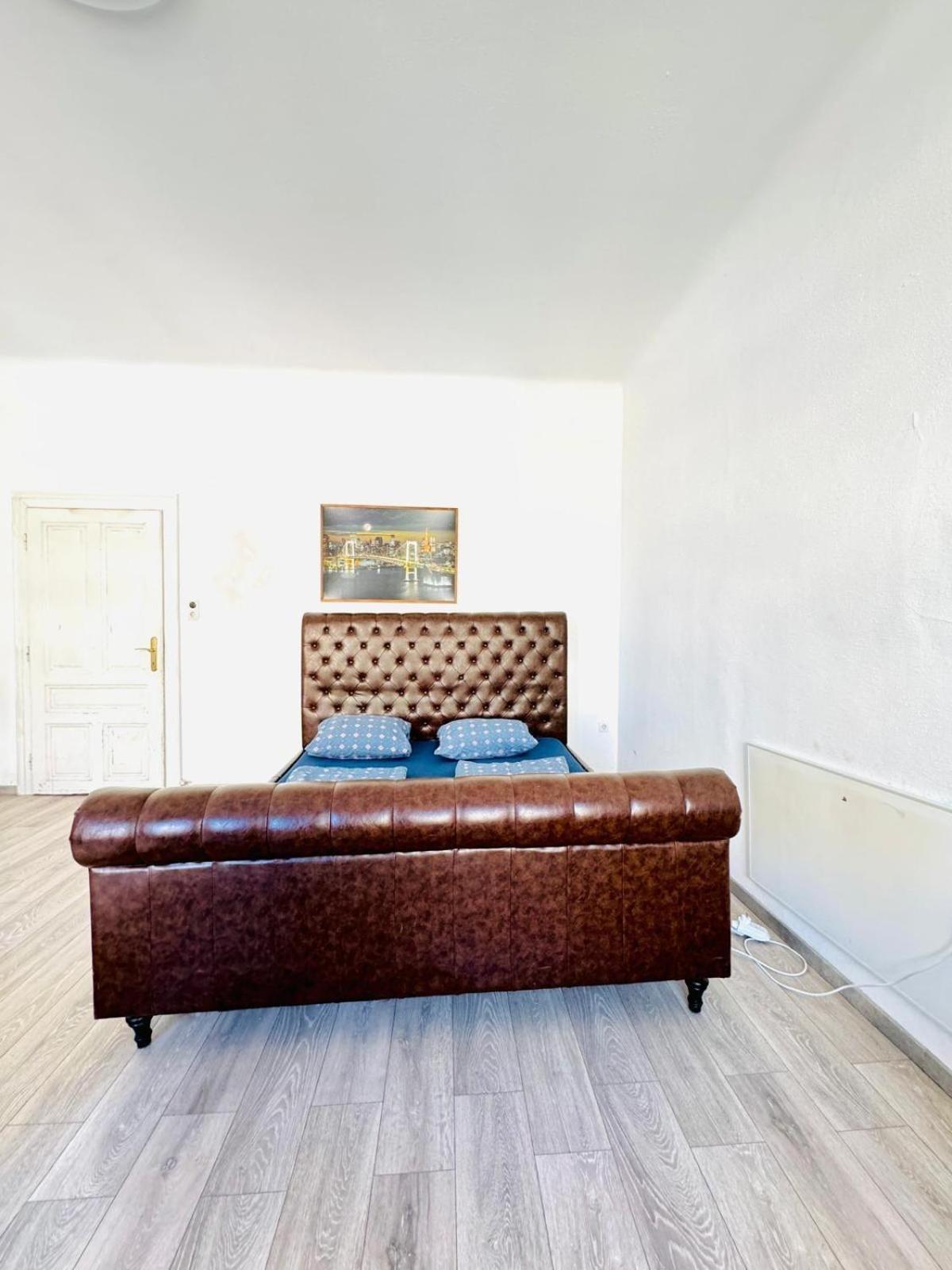 Comfy For Up To 3p, 10min To Fac Platz Apartment *