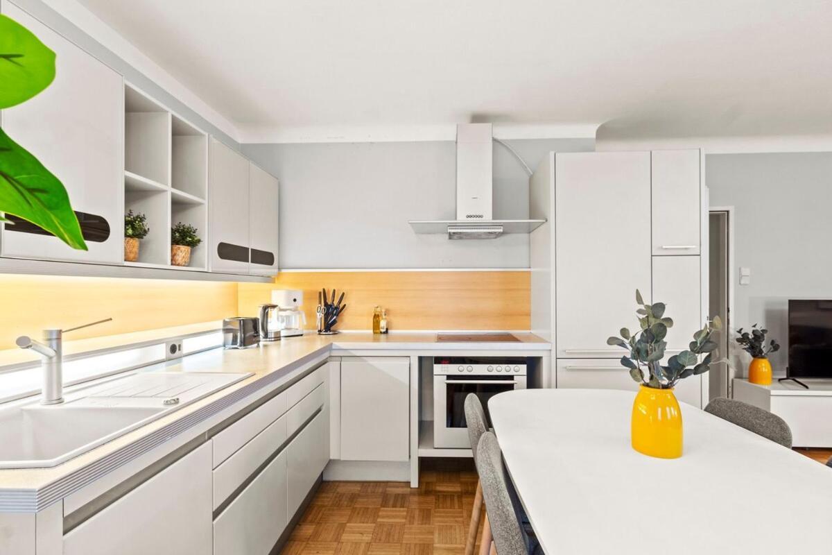 Apartment Great Public Transport I 80sqm I Loggia With A View Vienna
