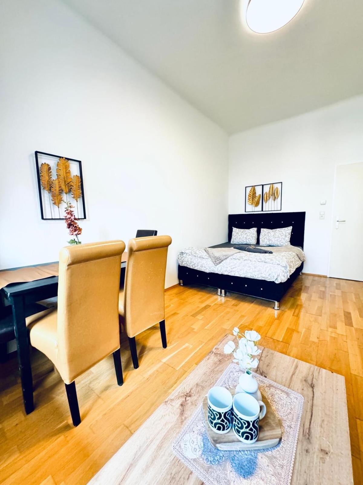 Comfy In A Shared Apartment, Only 17min Walk To Schoenbrunn * Vienna