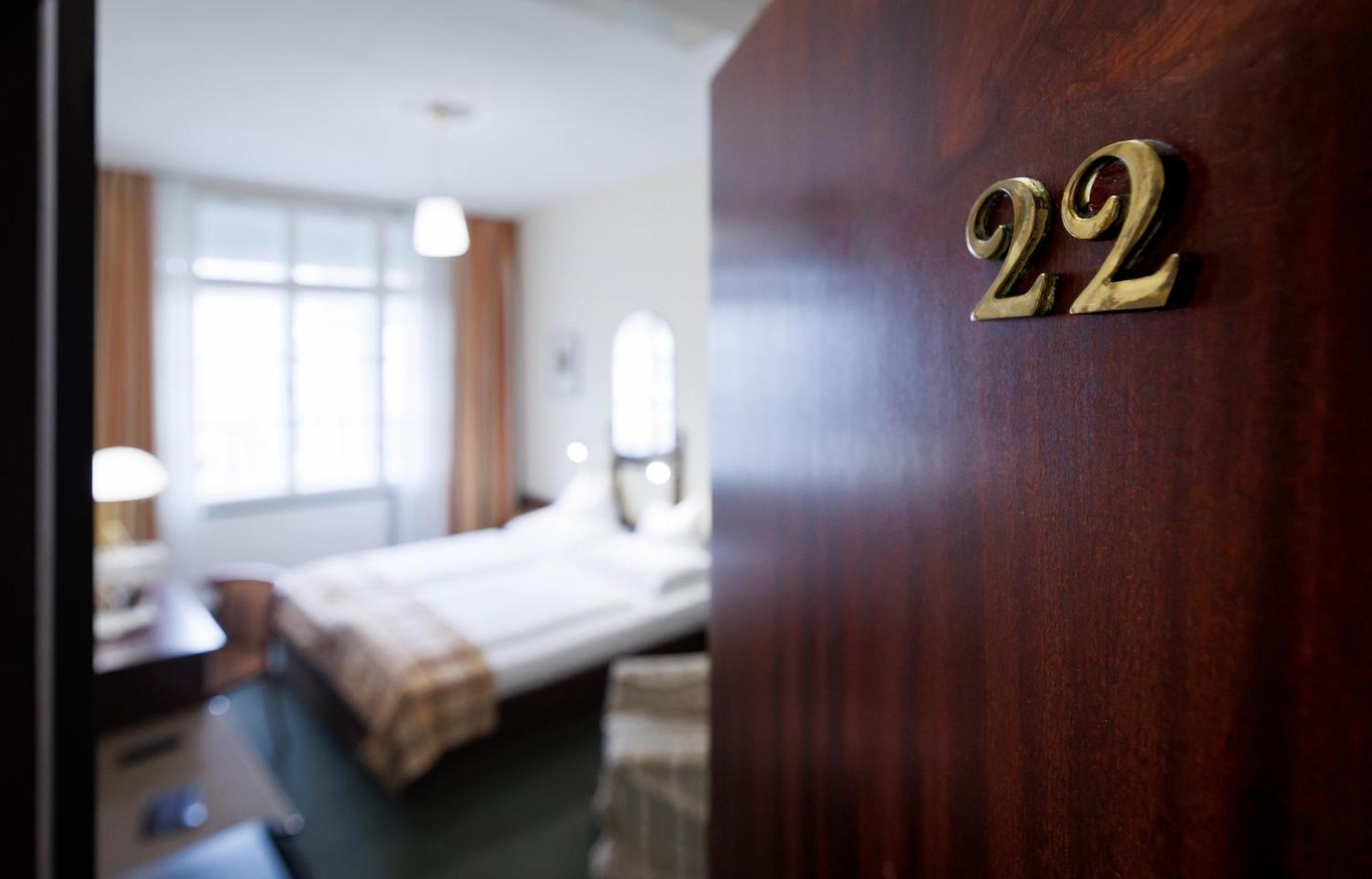 Continental Hotel-pension Bed & Breakfast