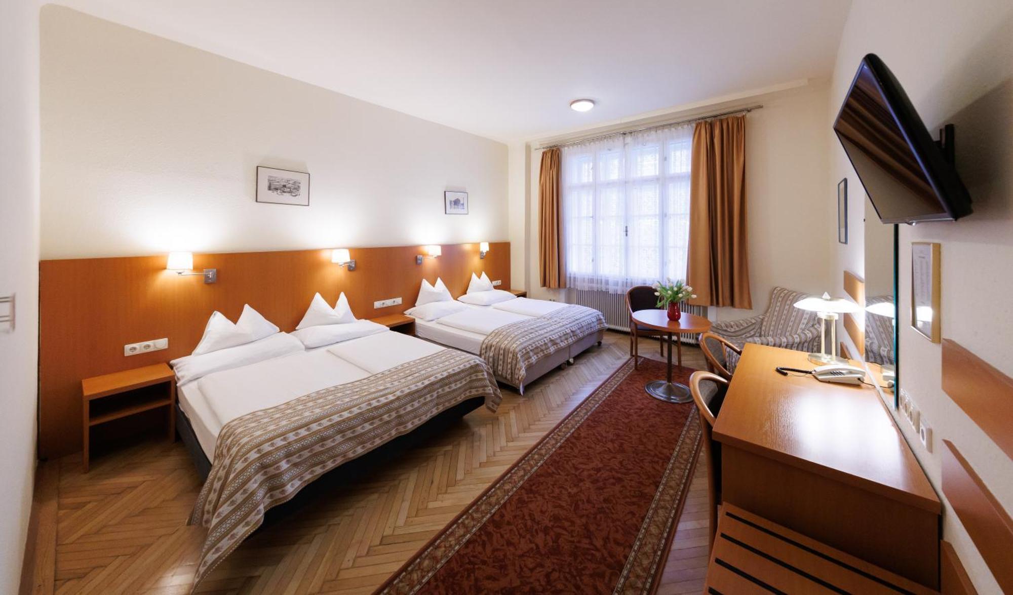 Continental Hotel-pension 4*