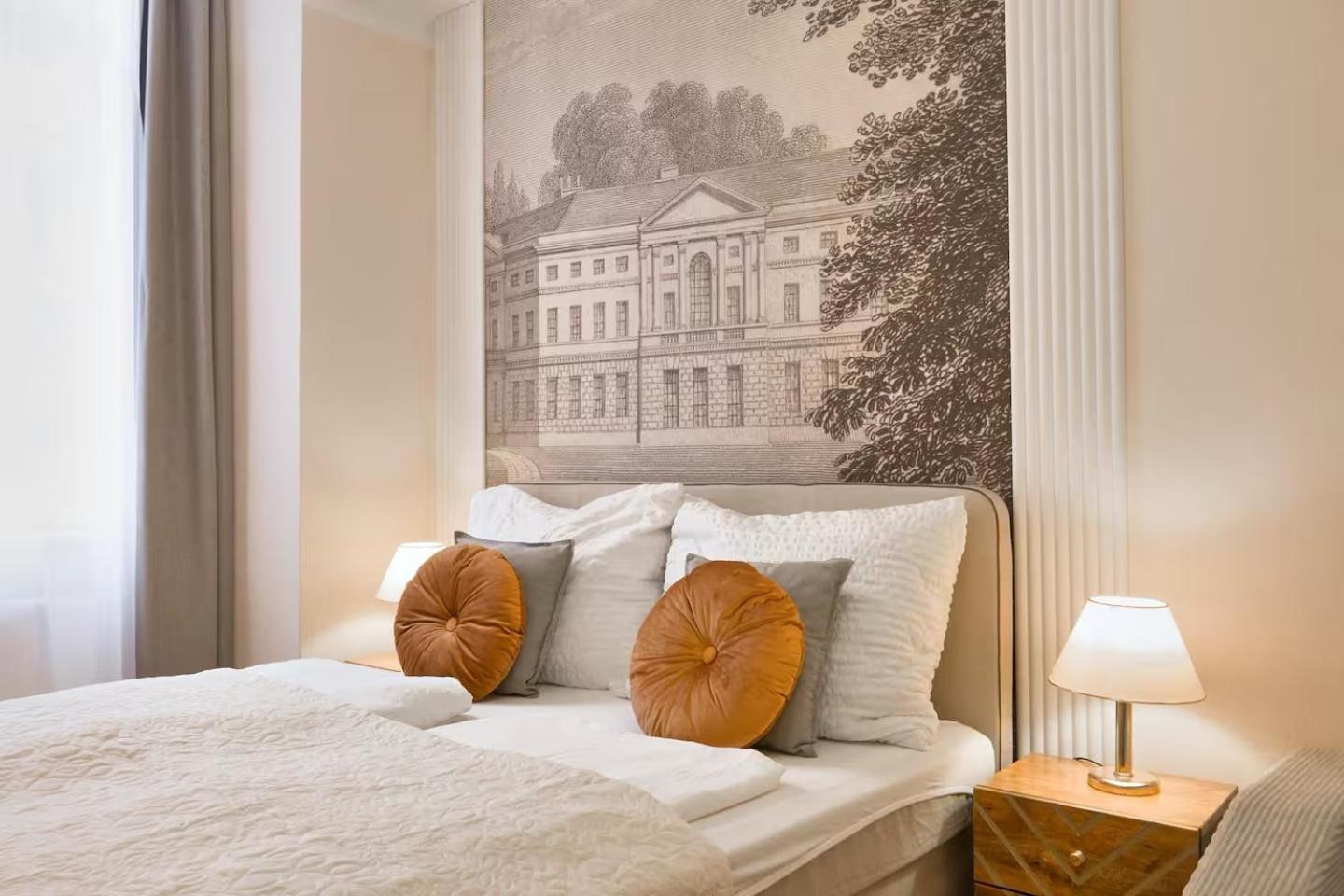 Hotel Very Apartments, 5 Min To Center, No Reception 3*