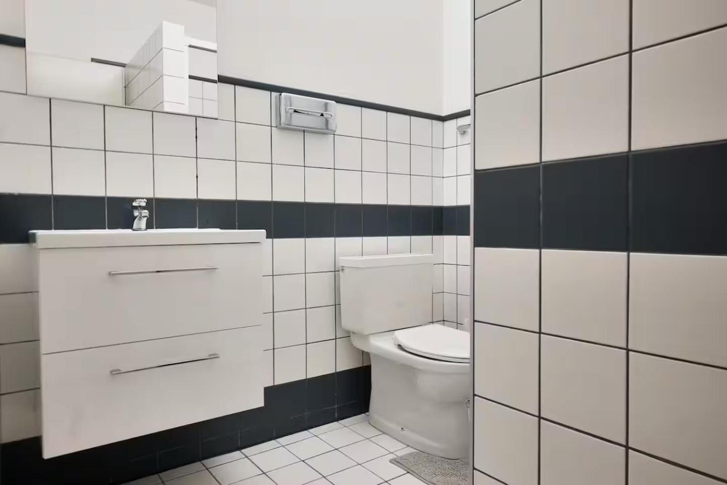 Very Apartments, 5 Min To Center, No Reception Hotel 3*