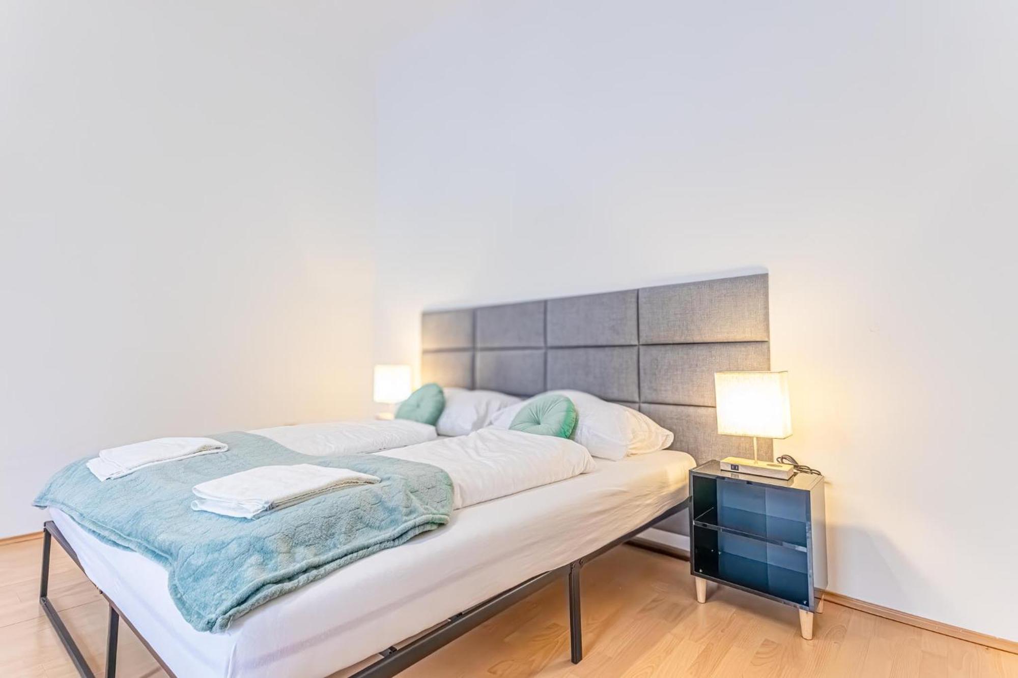 Apartment City-linked 2br Near Wiener Stadthalle