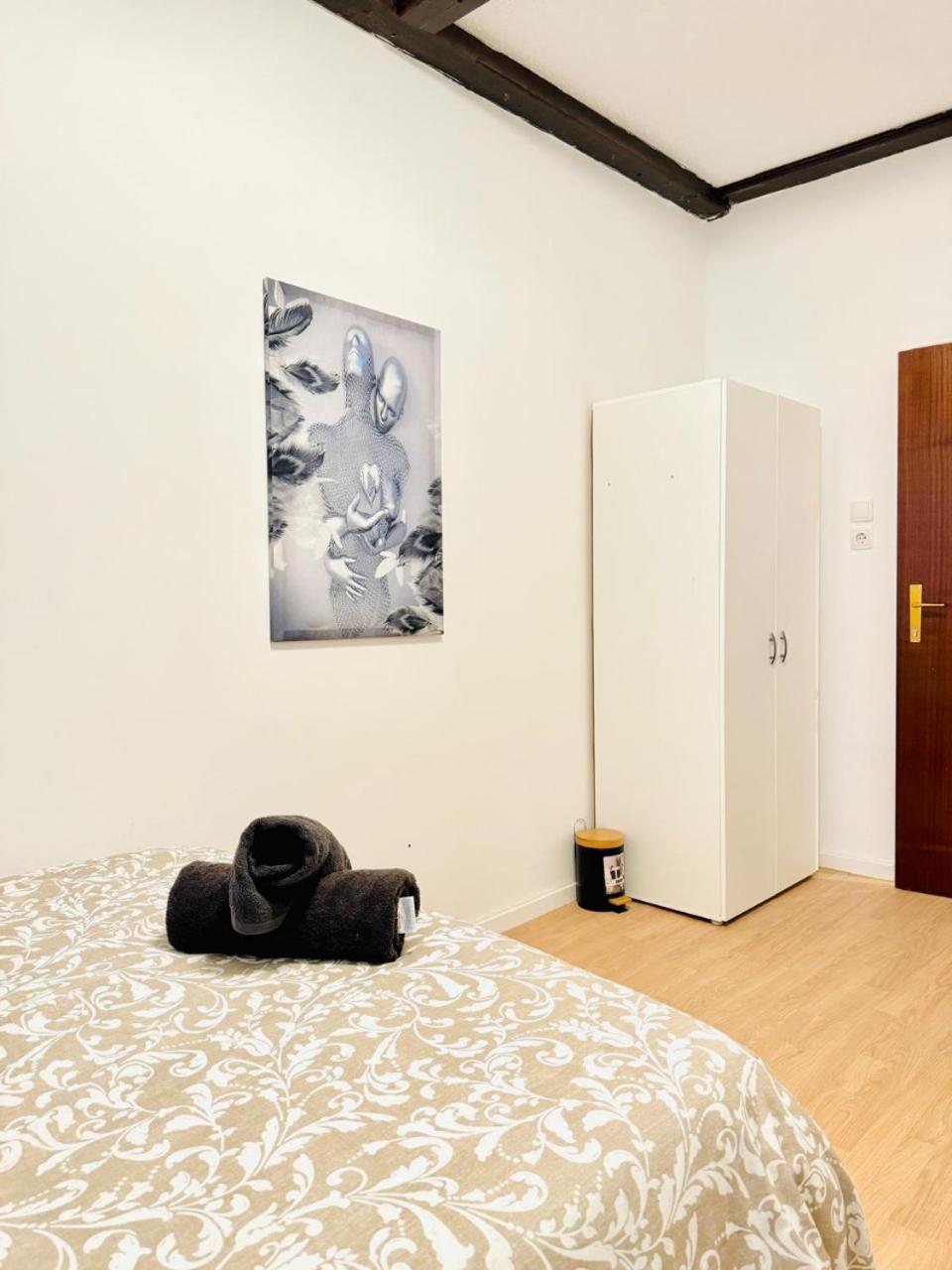 Apartment Cozy In A For Groups, 16-mins To Blumengaerten Wien