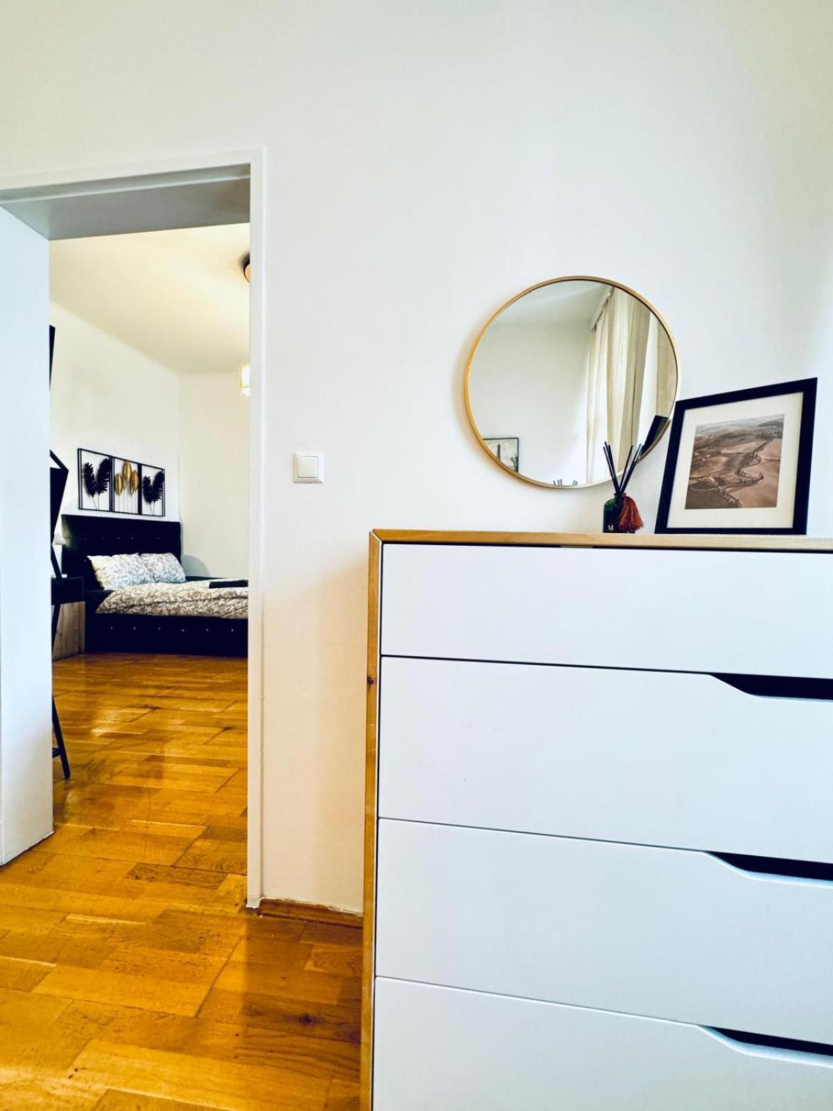 2br For 6 People, Only 17 Minute Walk To Schoenbrunn Vienna