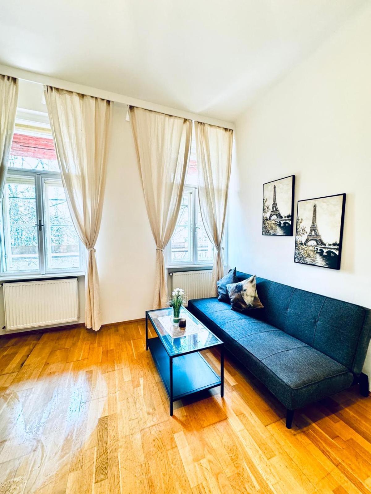 2br For 6 People, Only 17 Minute Walk To Schoenbrunn * Vienna