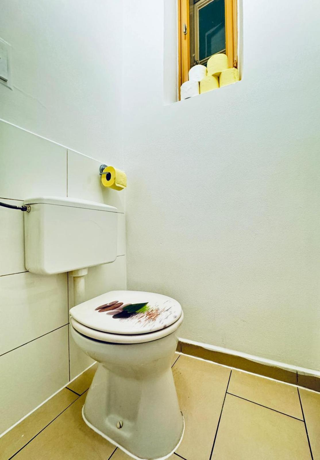 2br For 6 People, Only 17 Minute Walk To Schoenbrunn Vienna