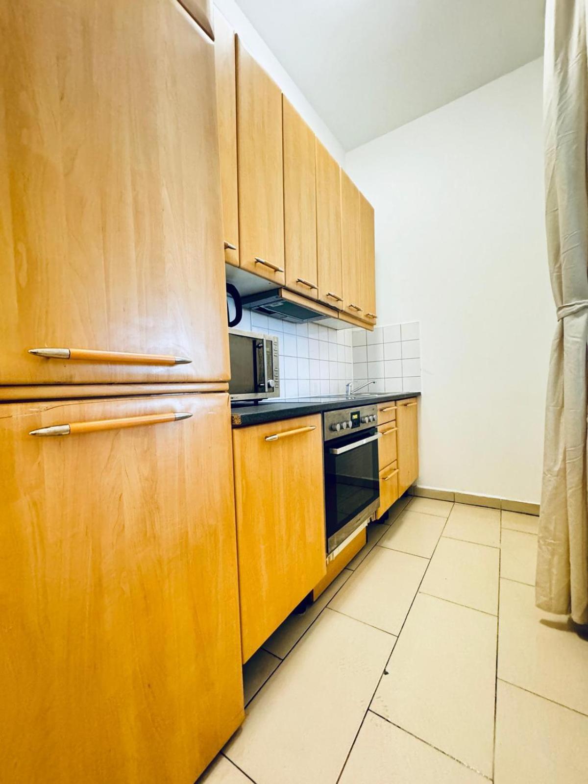 2br For 6 People, Only 17 Minute Walk To Schoenbrunn Apartment *