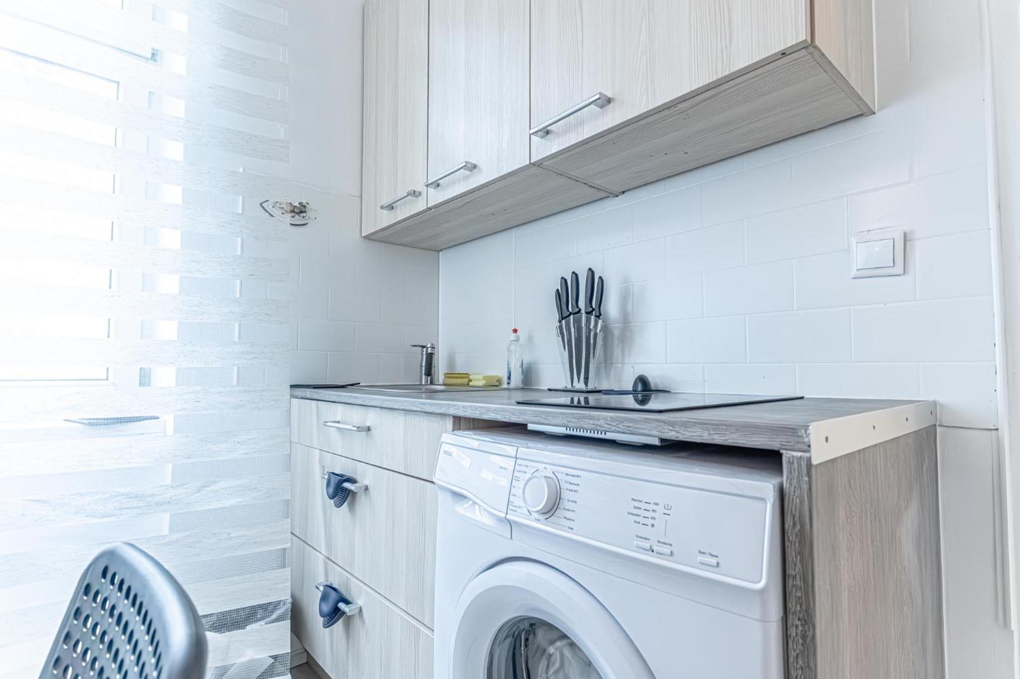 Danube Delight: Elegant Getaway Near Prater Stern * Vienna