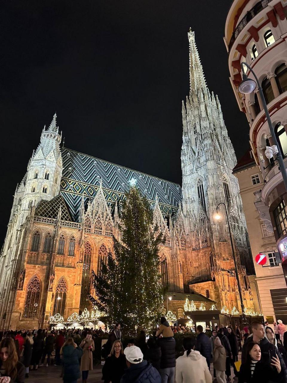 House Near To Schoenbrunn - Free Parking - 24-7 Check In - 8 Person Casa vacanze Vienna