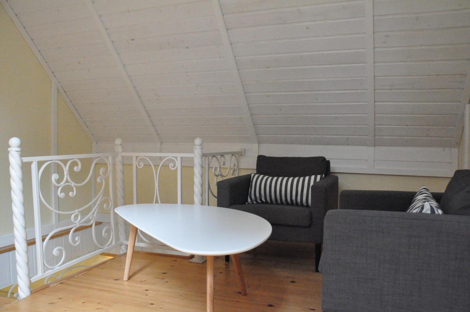 House Near To Schoenbrunn - Free Parking - 24-7 Check In - 8 Person Casa vacanze Vienna