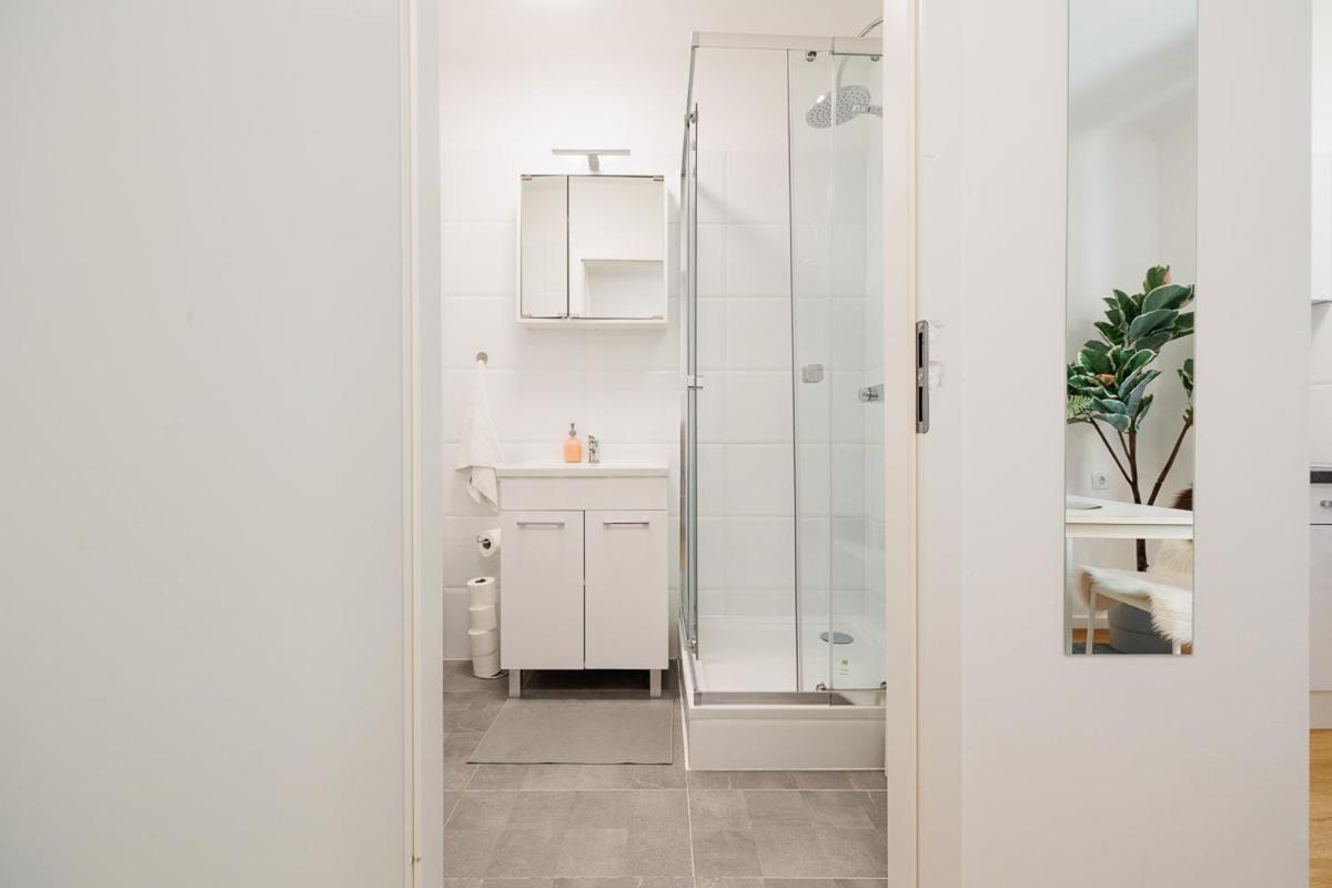 Apartment Modern