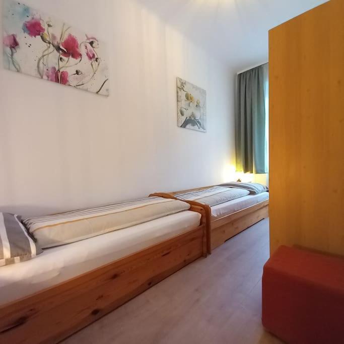 Altbauwohnung Neu Saniert - Fuer Familien Geeignet Apartment