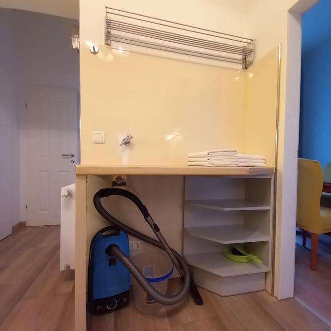 Apartment Altbauwohnung Neu Saniert - Fuer Familien Geeignet *