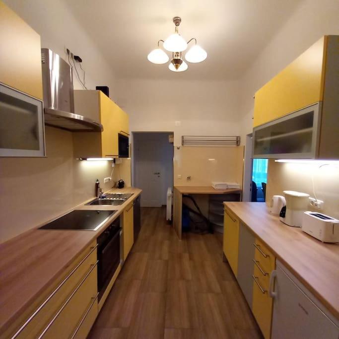 Altbauwohnung Neu Saniert - Fuer Familien Geeignet Apartment Vienna
