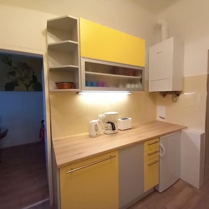 Altbauwohnung Neu Saniert - Fuer Familien Geeignet Vienna